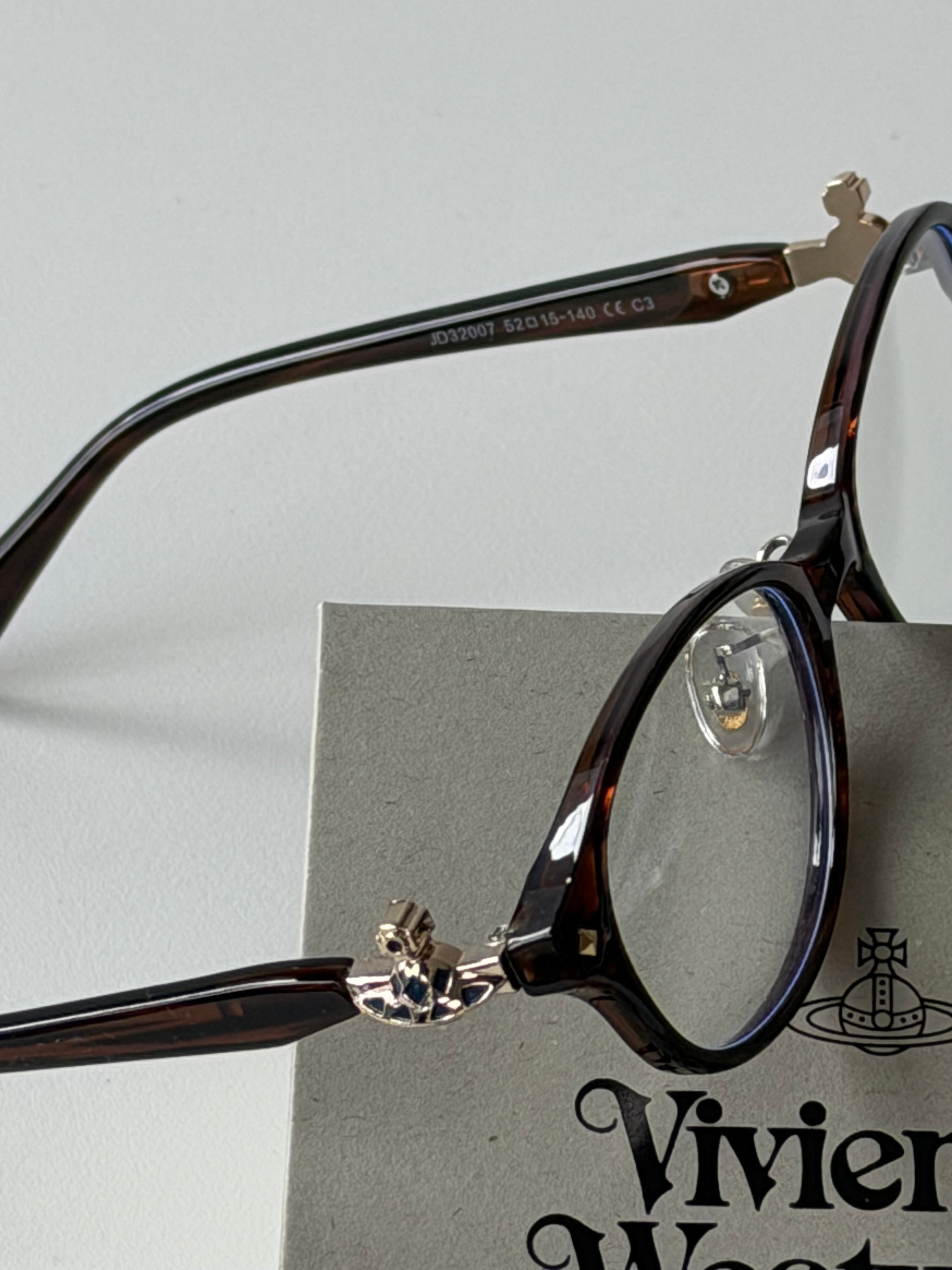 VW Vera Glasses - Brown Stripes