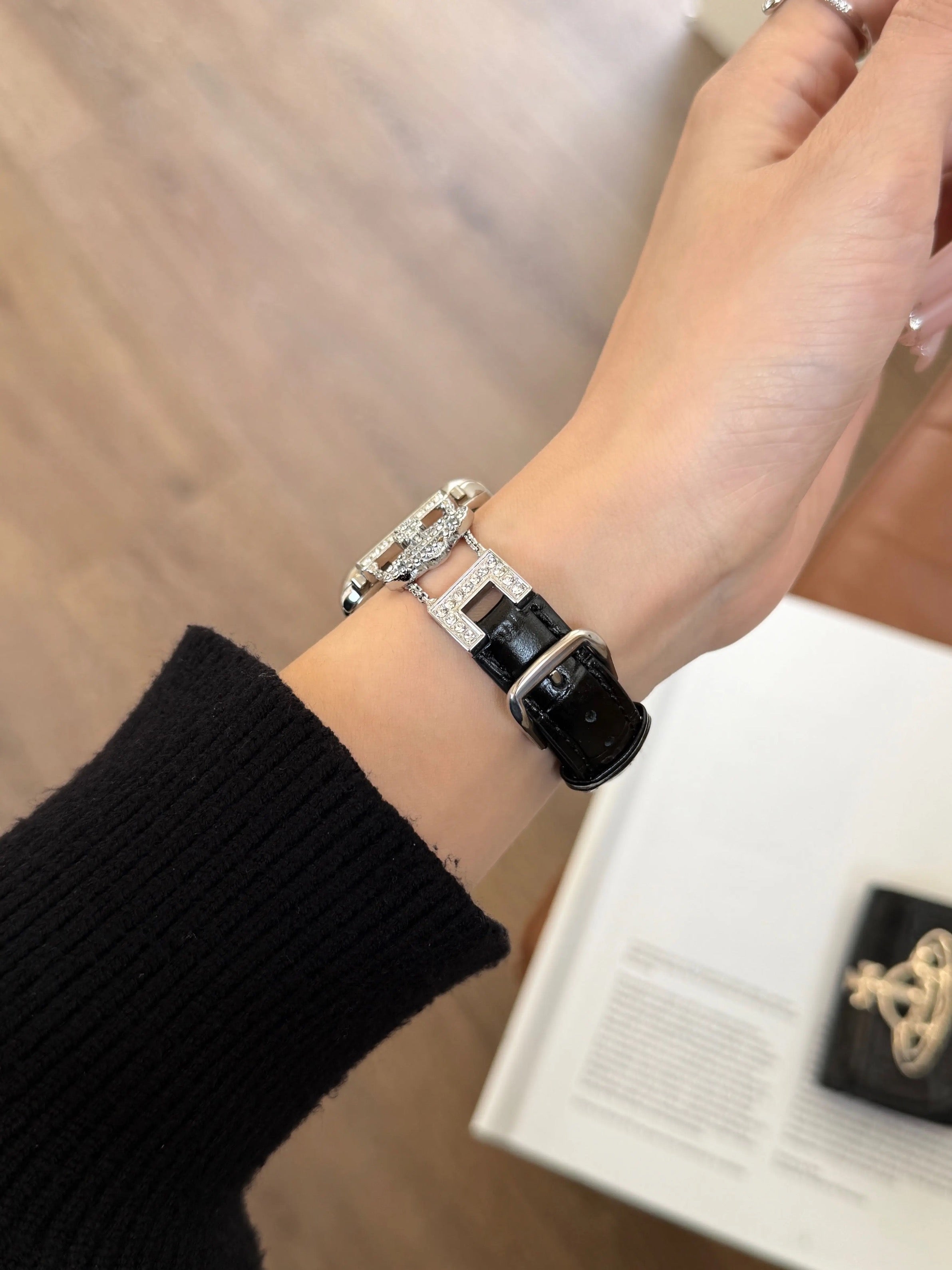 VW Vienna Crystal Watch Strap - Black