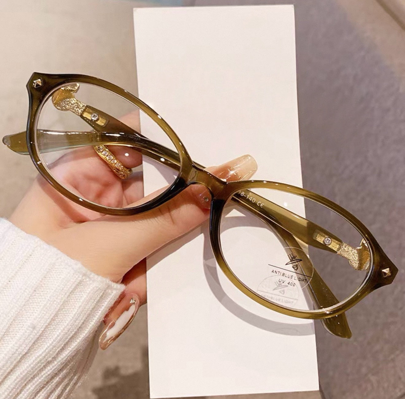 VW Vera Glasses - Olive