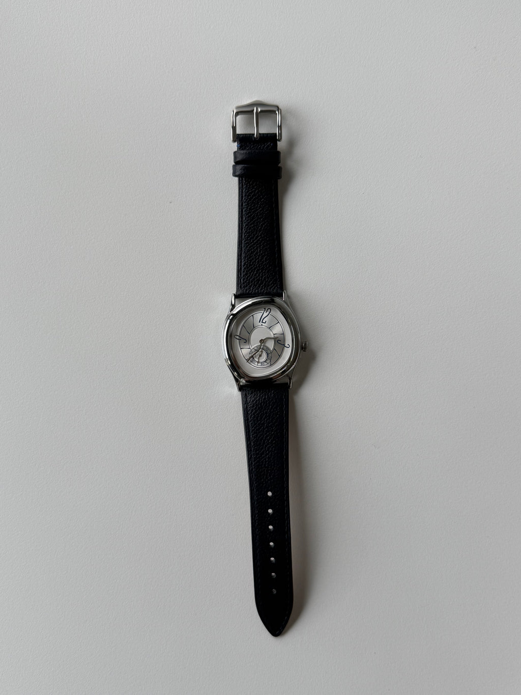 Vintage-Inspired Sculptural Watch