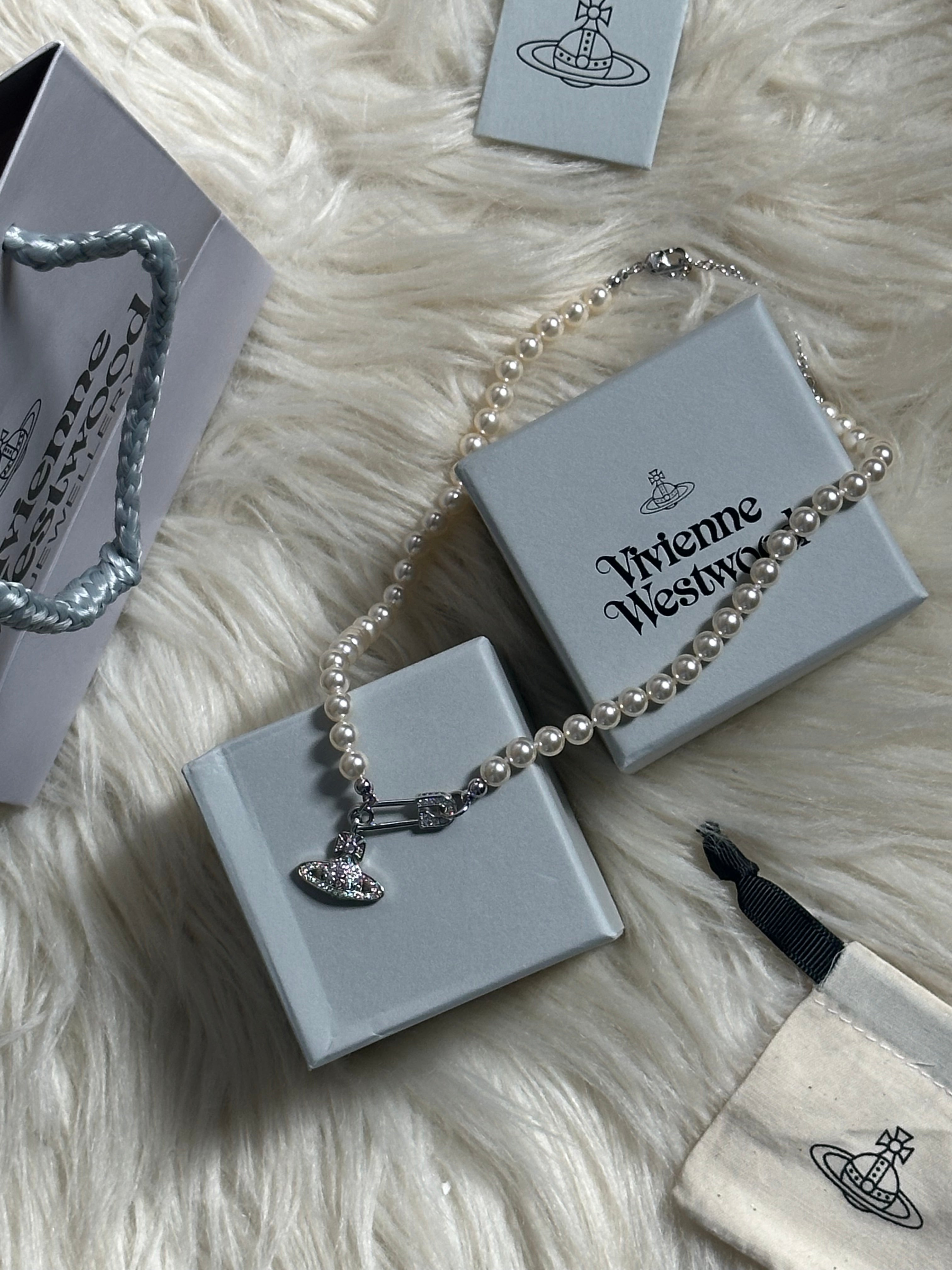 Vivienne Westwood Inspired Pearl Orb Necklace: Silver Safety Pin Choker