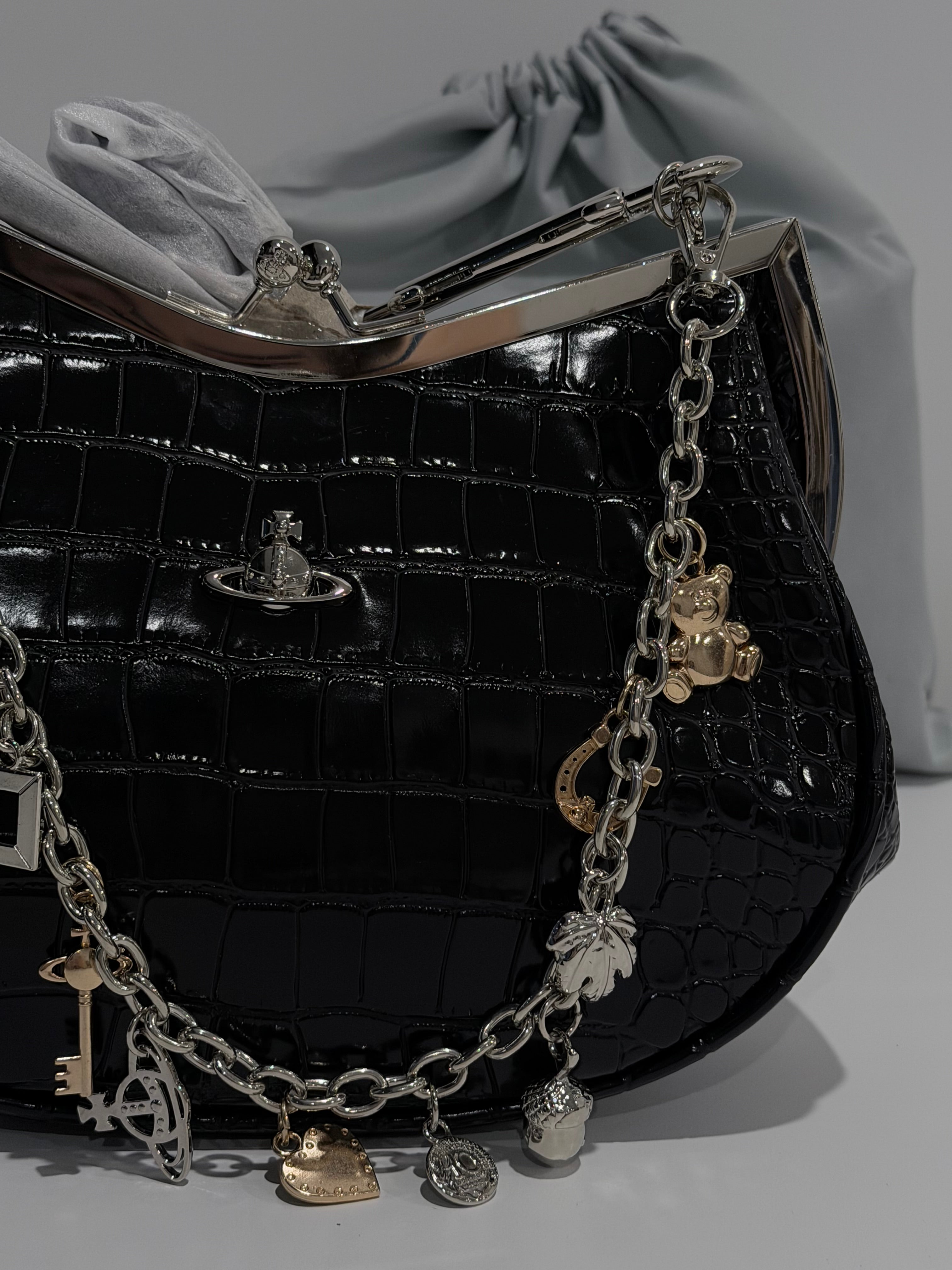 VW Charm Frame Purse - Glossy Black