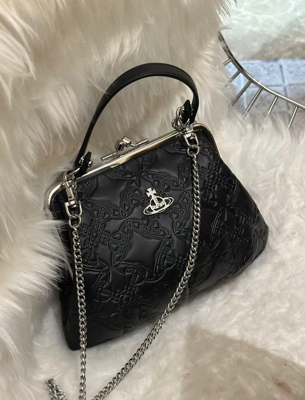 VW Granny Frame Purse - Black Print
