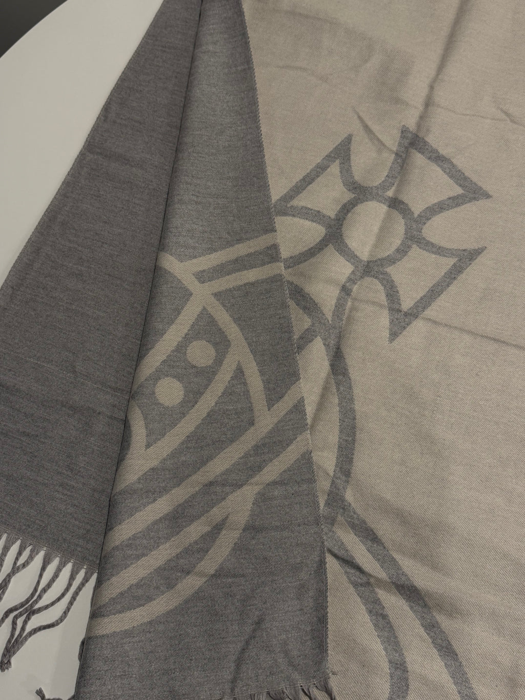 VW Double Side Single Orb Scarf - Grey