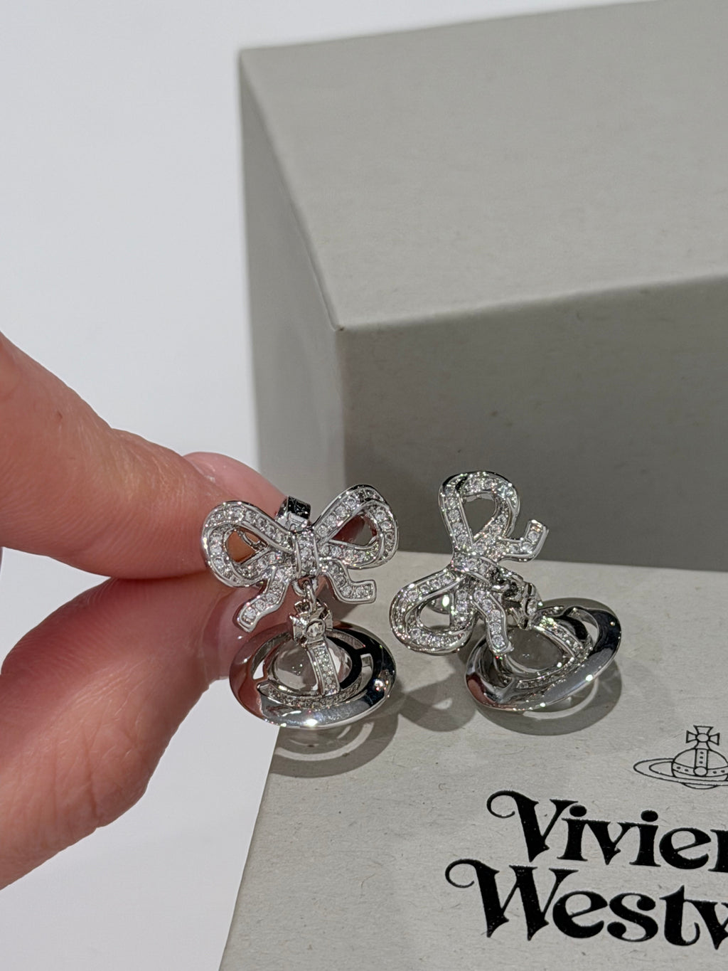 Boucles d'oreilles VW Ribbon Orb Drop - Argent