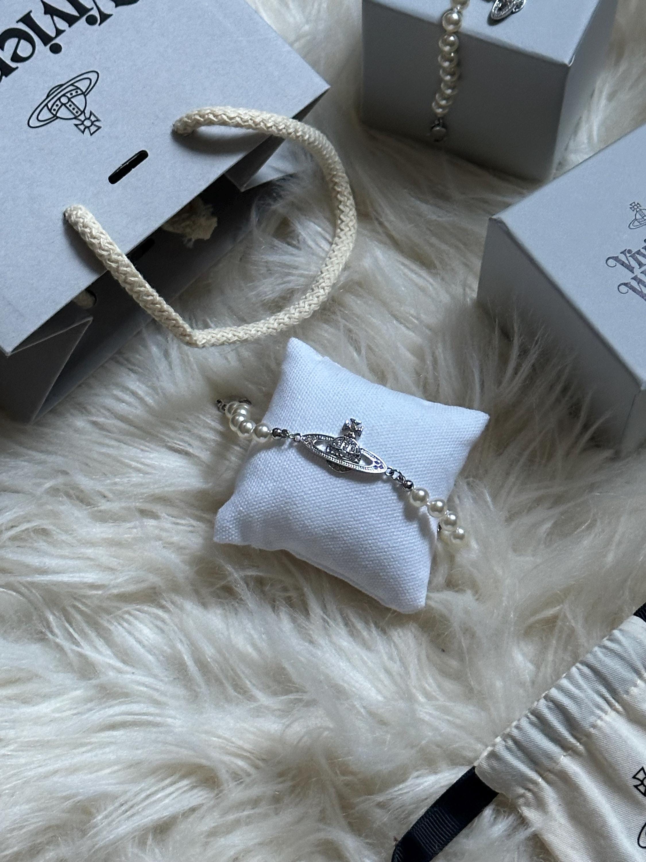 Vivienne Westwood Women's Mini Bas Relief Pearl Bracelet