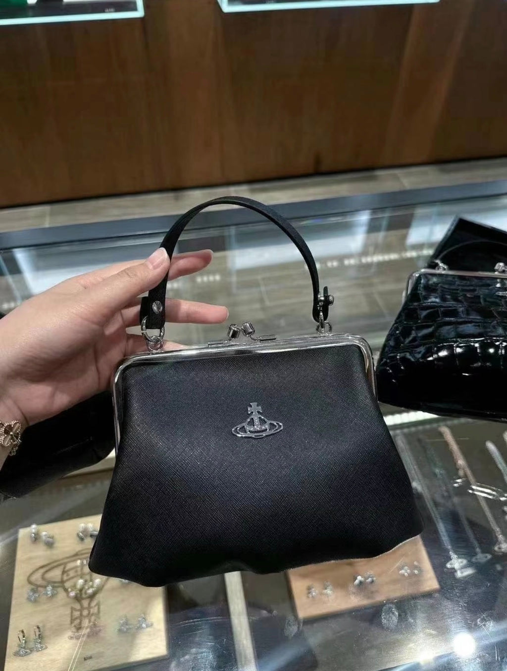 VW Granny Frame Purse - Matte Black