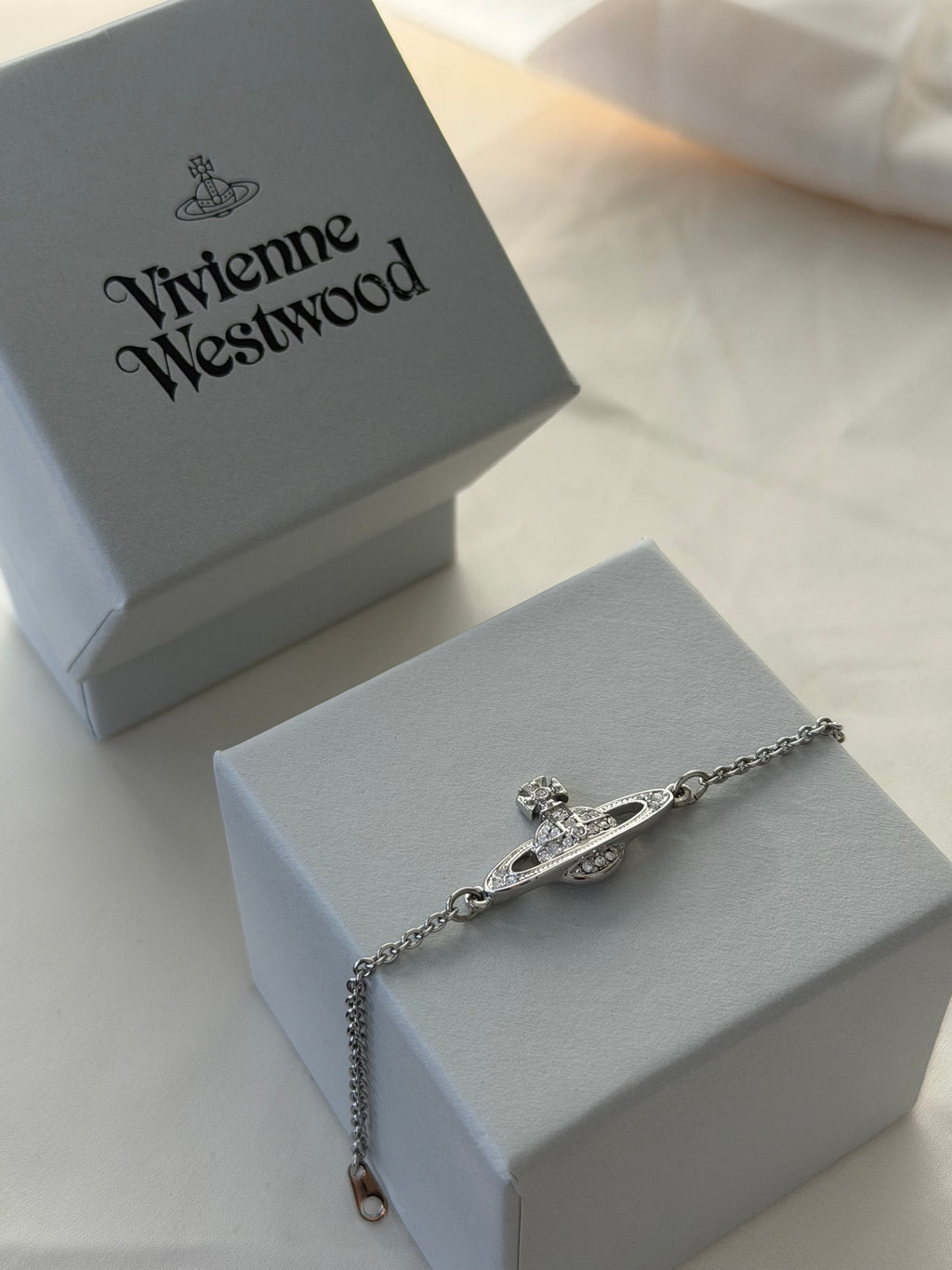 VW Mayfair Bas Relief Bracelet - Silver