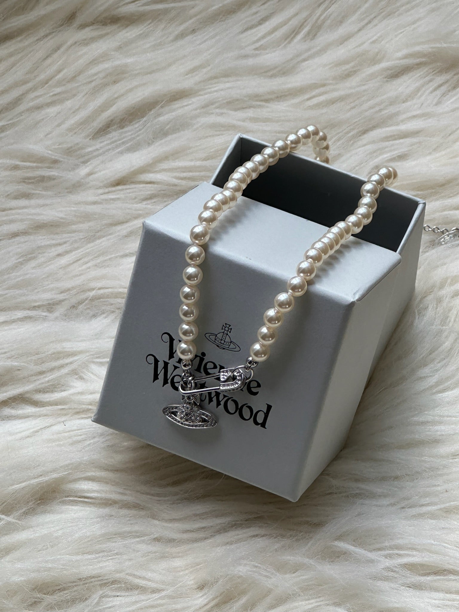 VW Lucrece Pearl Necklace - Silver