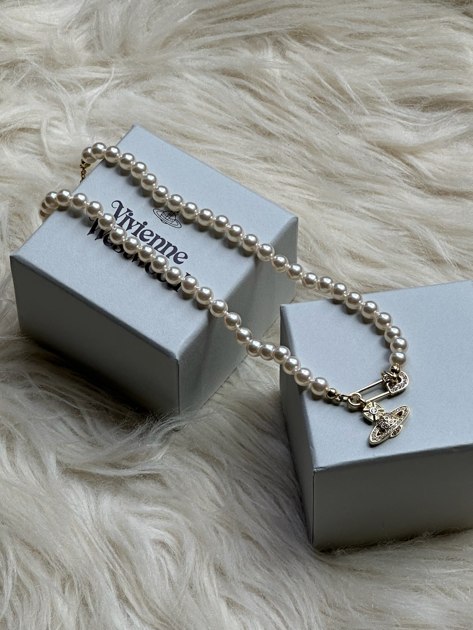 VW Lucrece Pearl Necklace - Gold