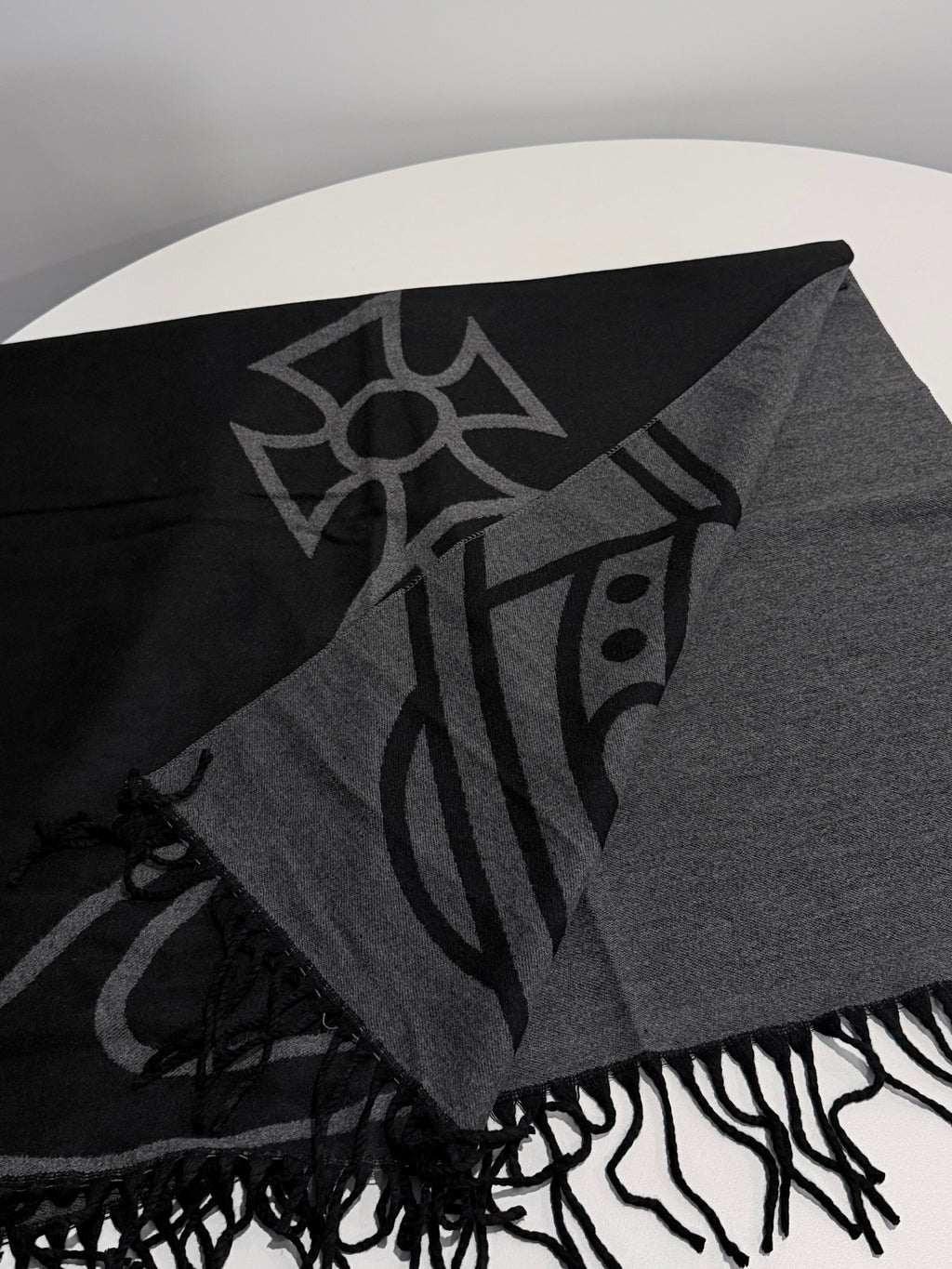 VW Double Side Single Orb Scarf - Dark Gray