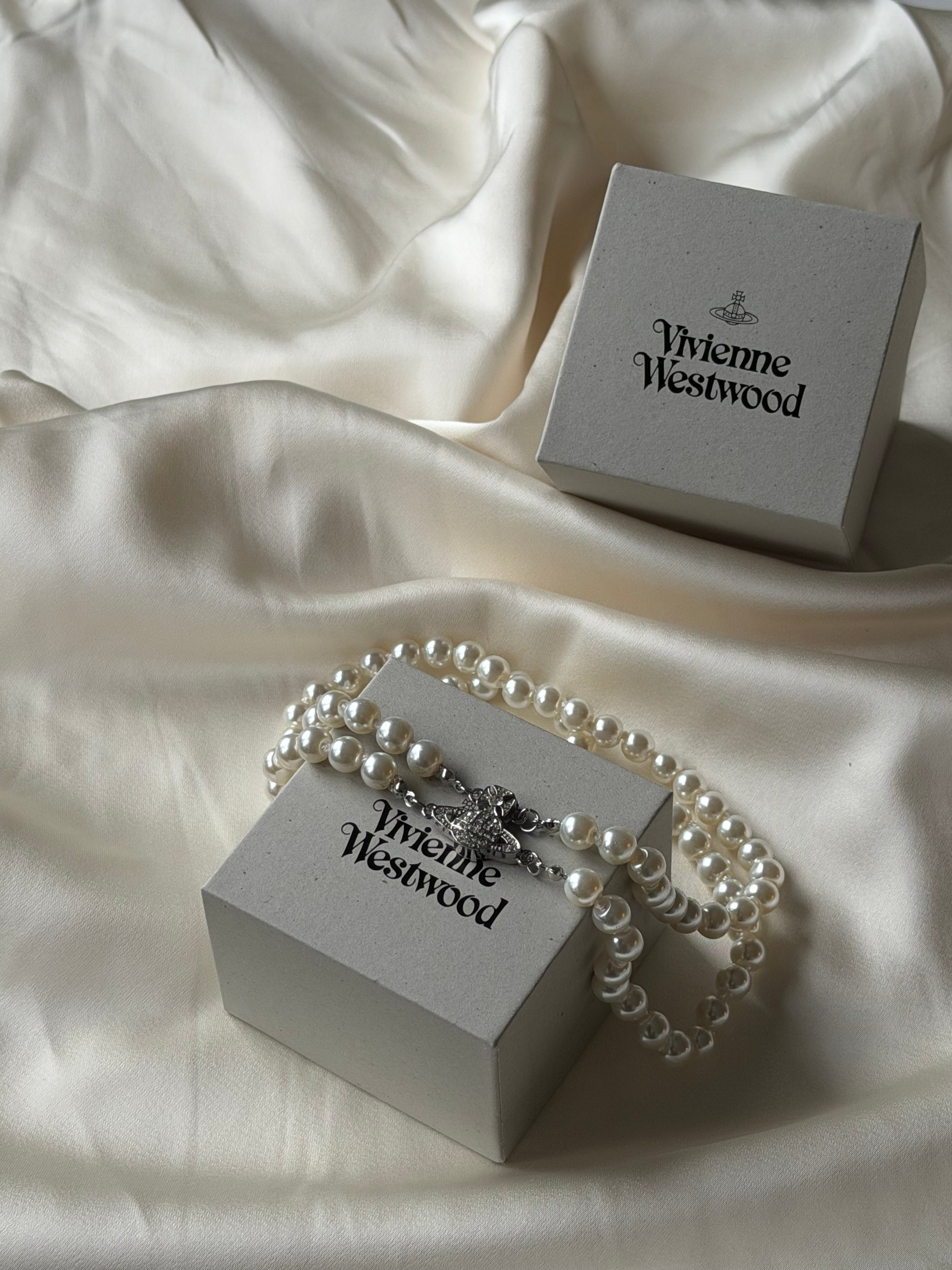 VW Two Row Pearl Bas Relief Choker - Silver