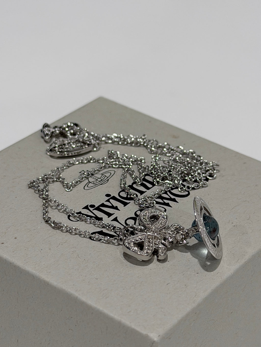 VW Ribbon Orb Pendant Necklace - Blue