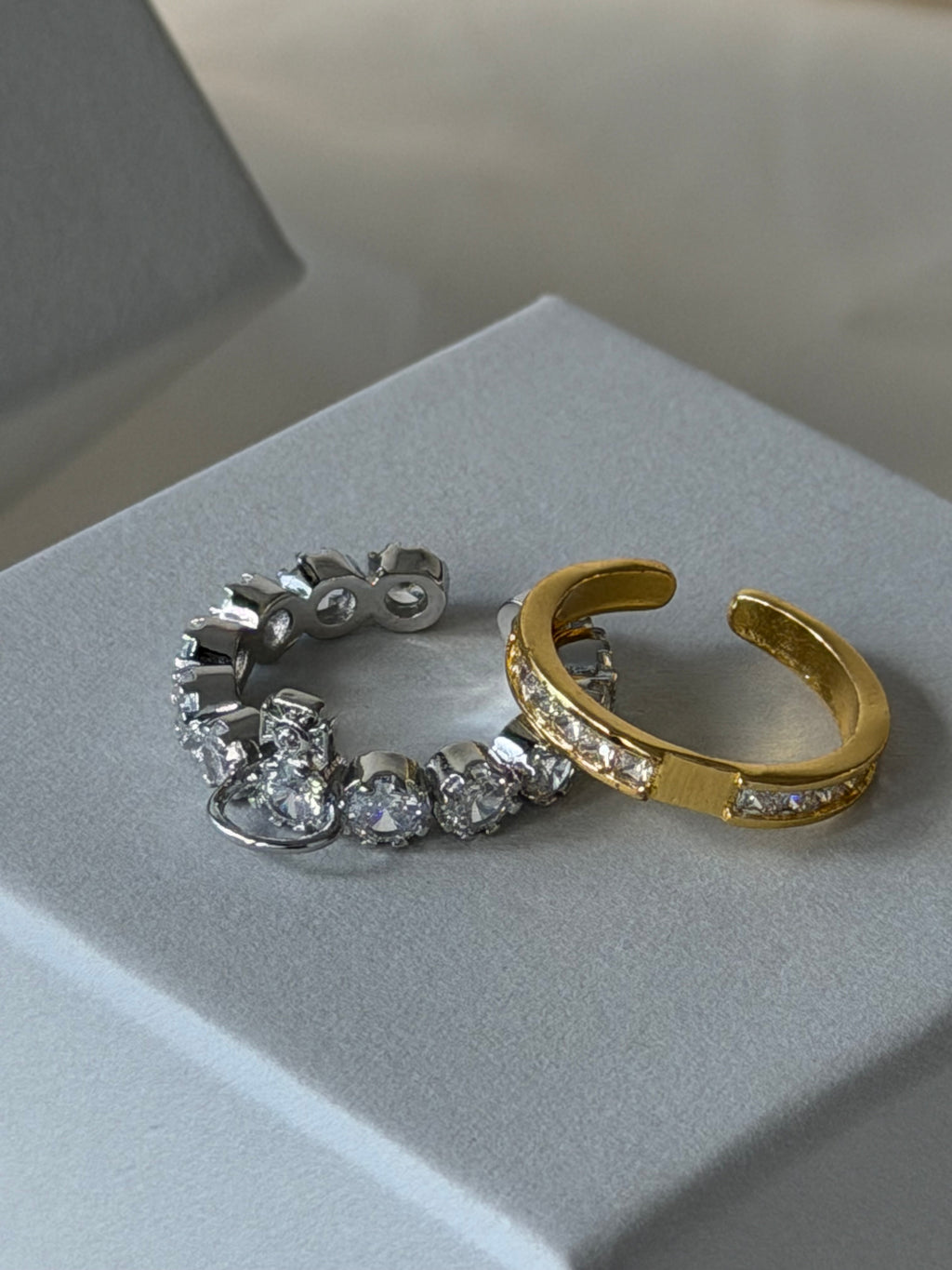 VW Crystal Orb Double Ring - Gold