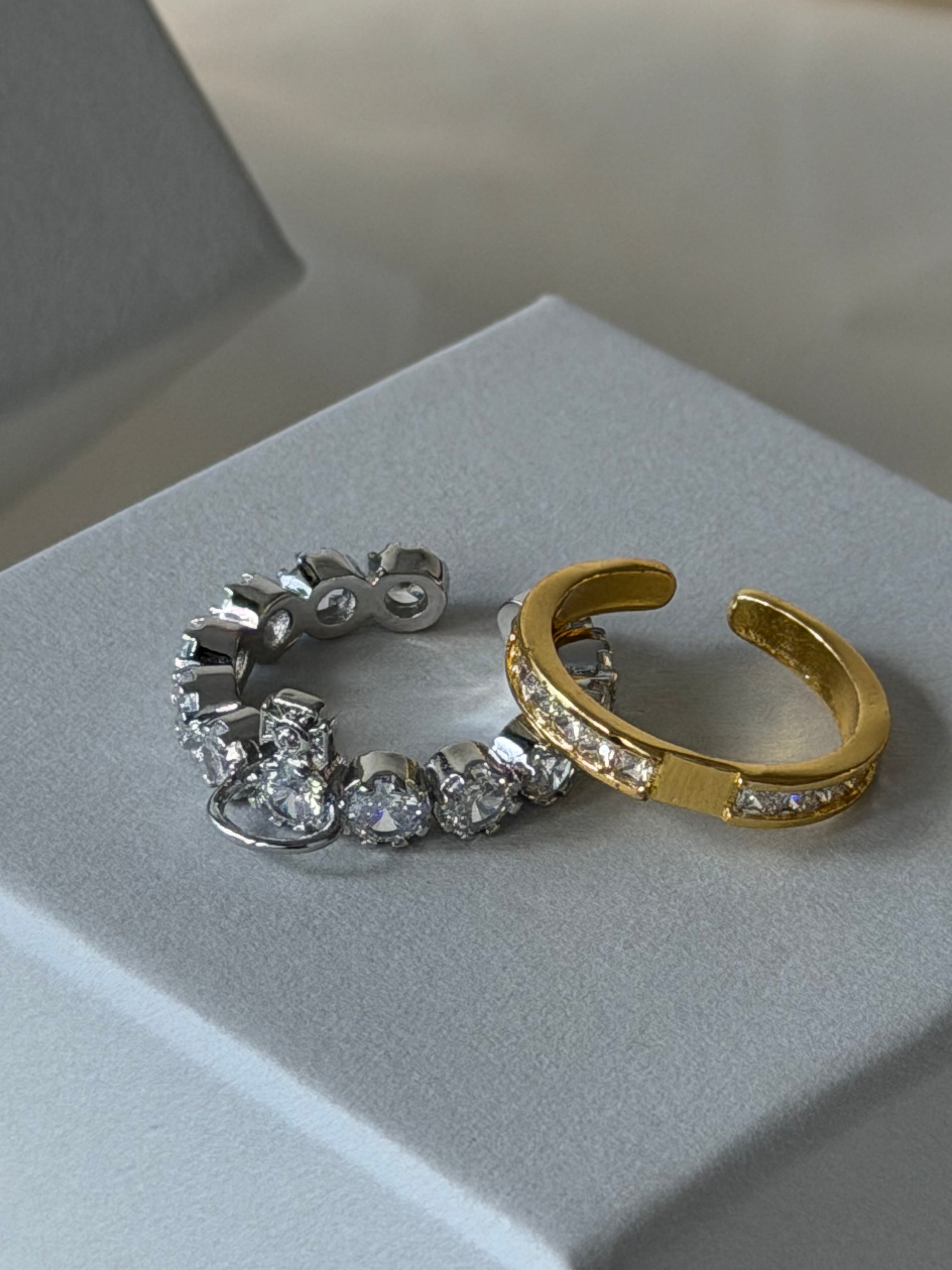 VW Crystal Orb Double Ring - Gold