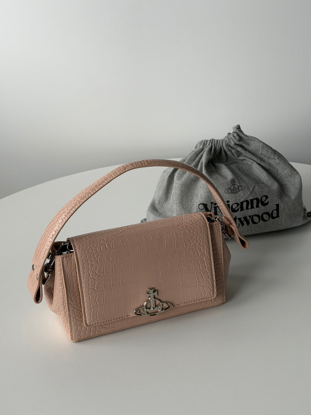 VW Hazel Medium Handbag - Light Pink