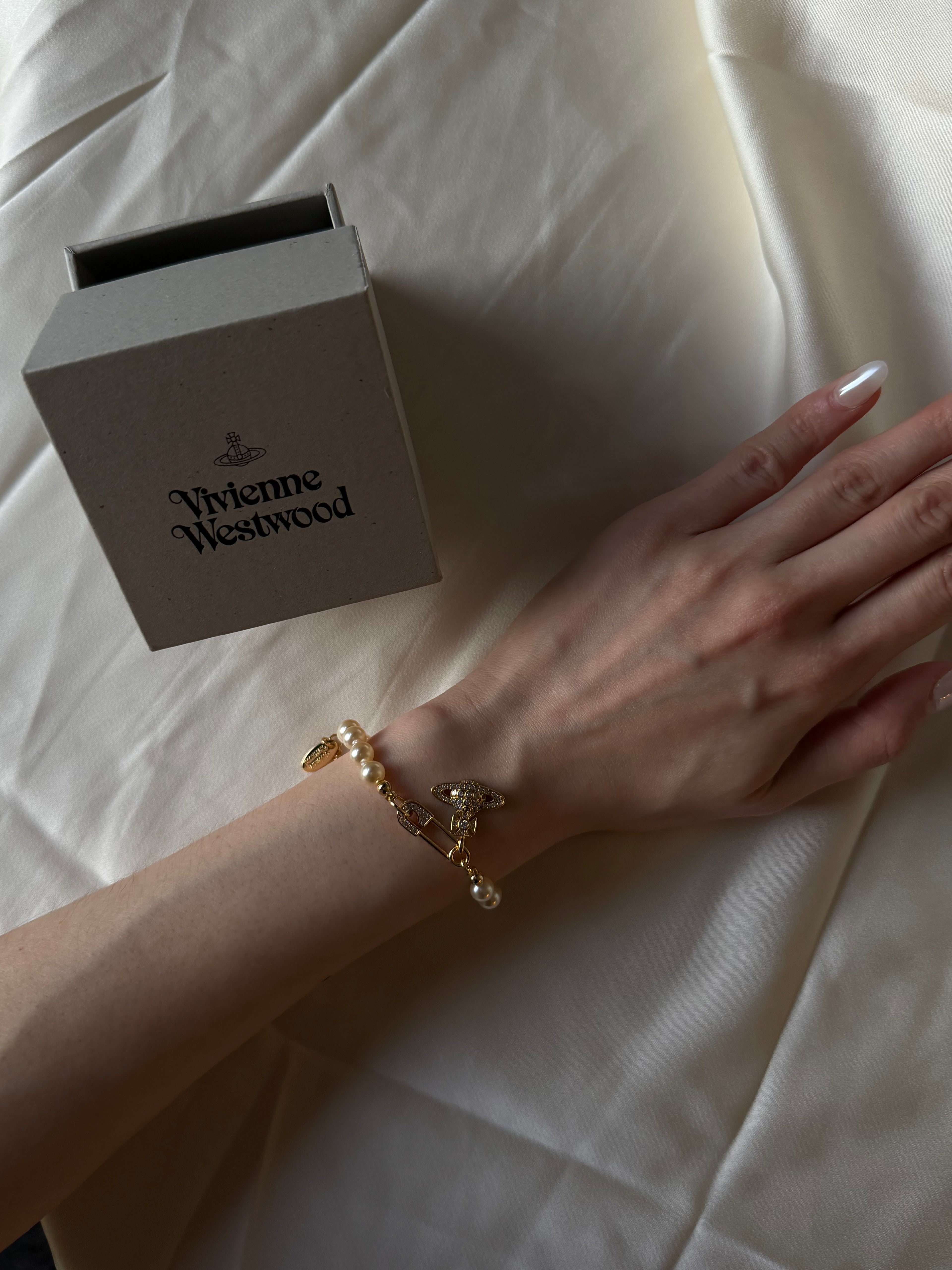 VW Lucrece Pearl Bracelet - Gold