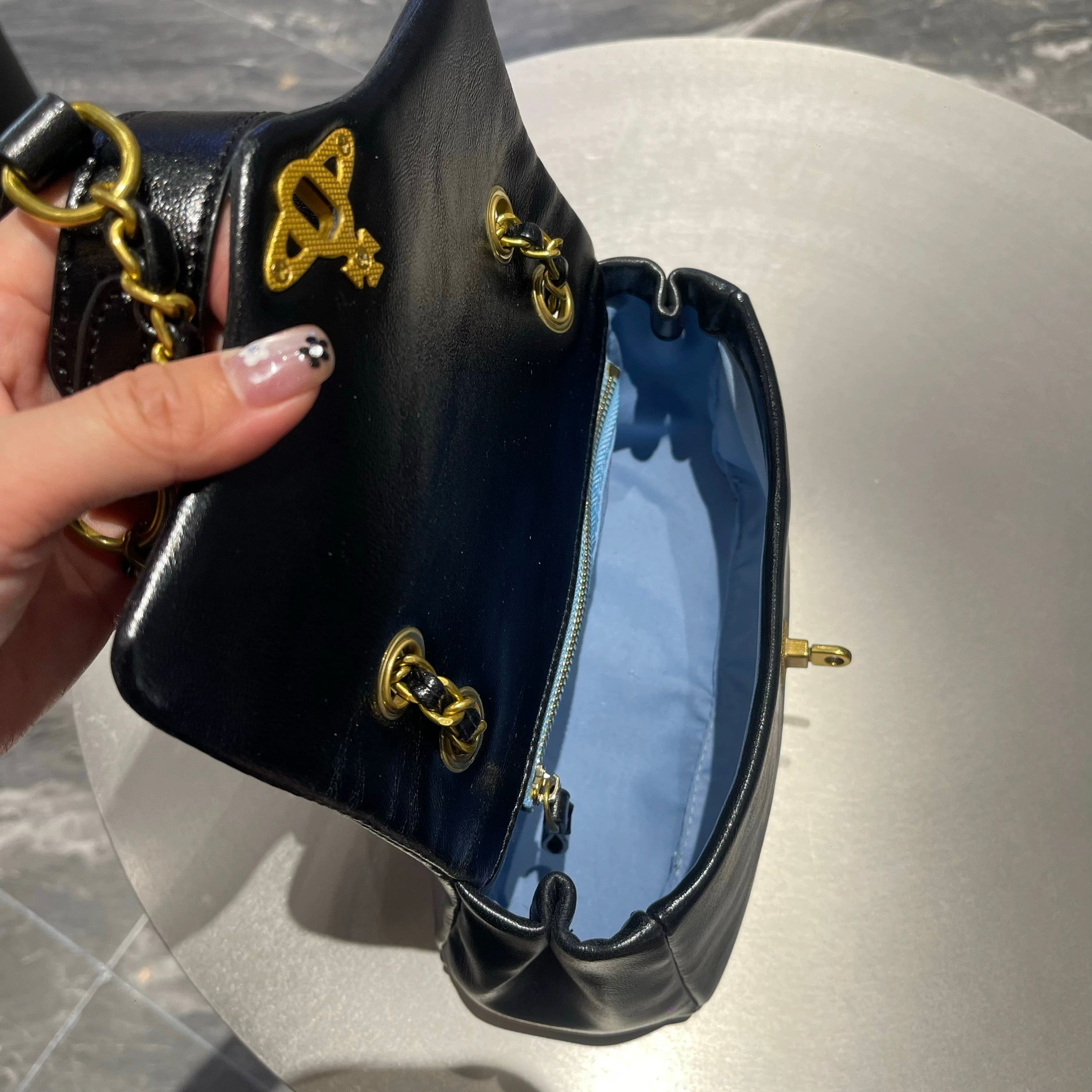 VW Anita Medium Bag - Black