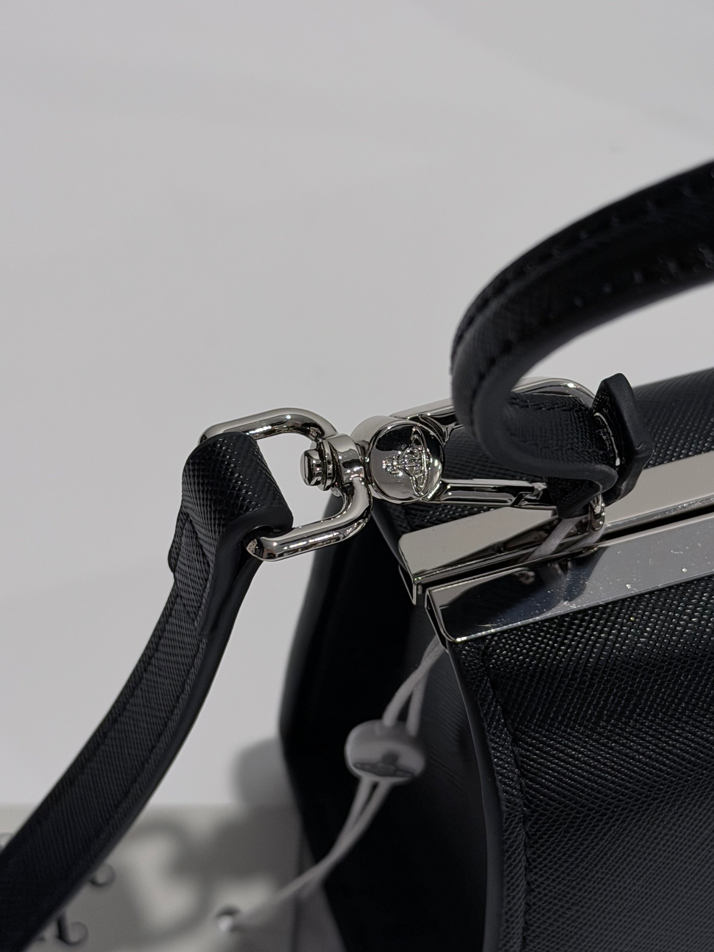 VW Doll XL Bag - Black