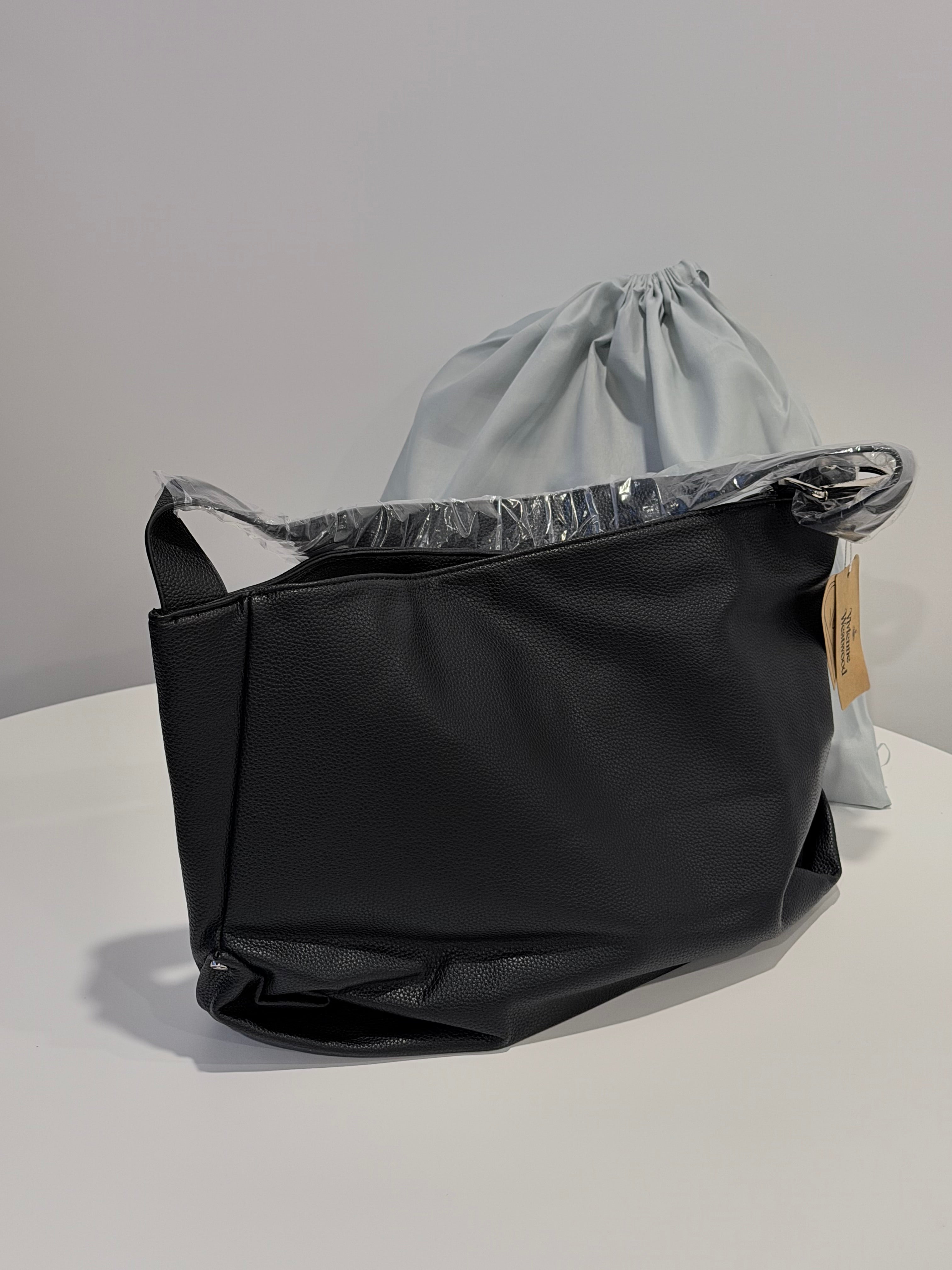 VW Maxime Large Shoulder Bag - Leather Black