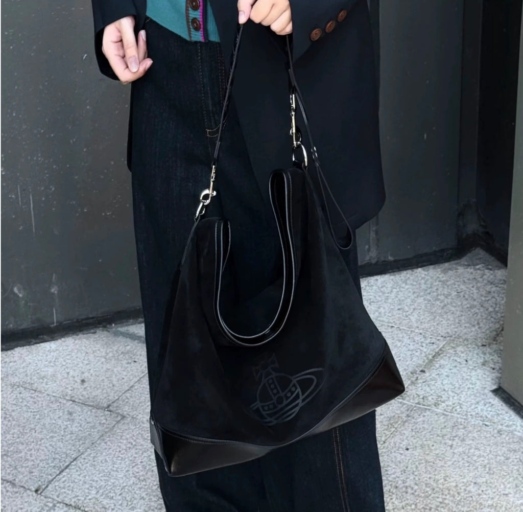 VW Maxime Large Shoulder Bag - Black