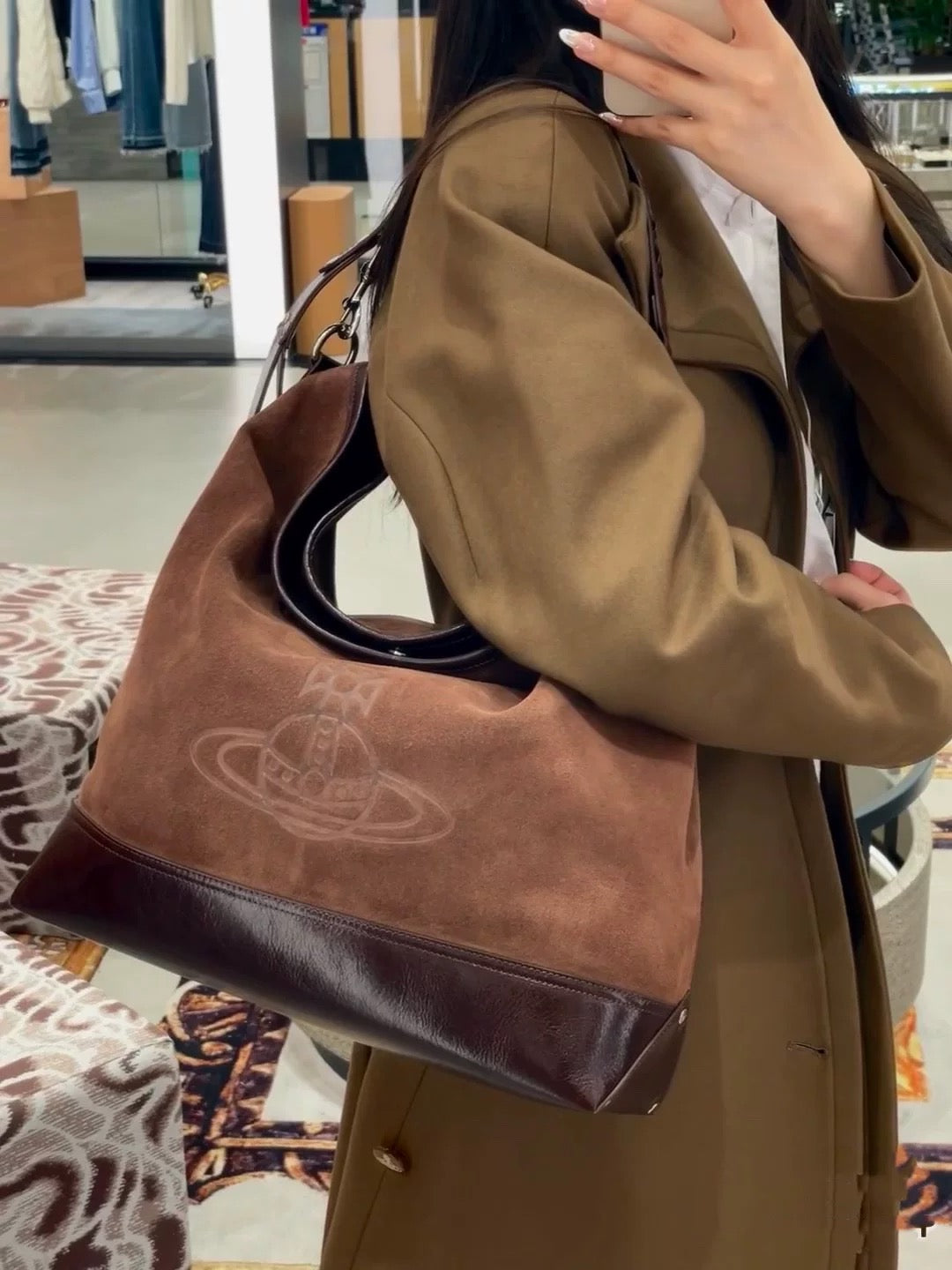 VW Maxime Large Shoulder Bag - Brown