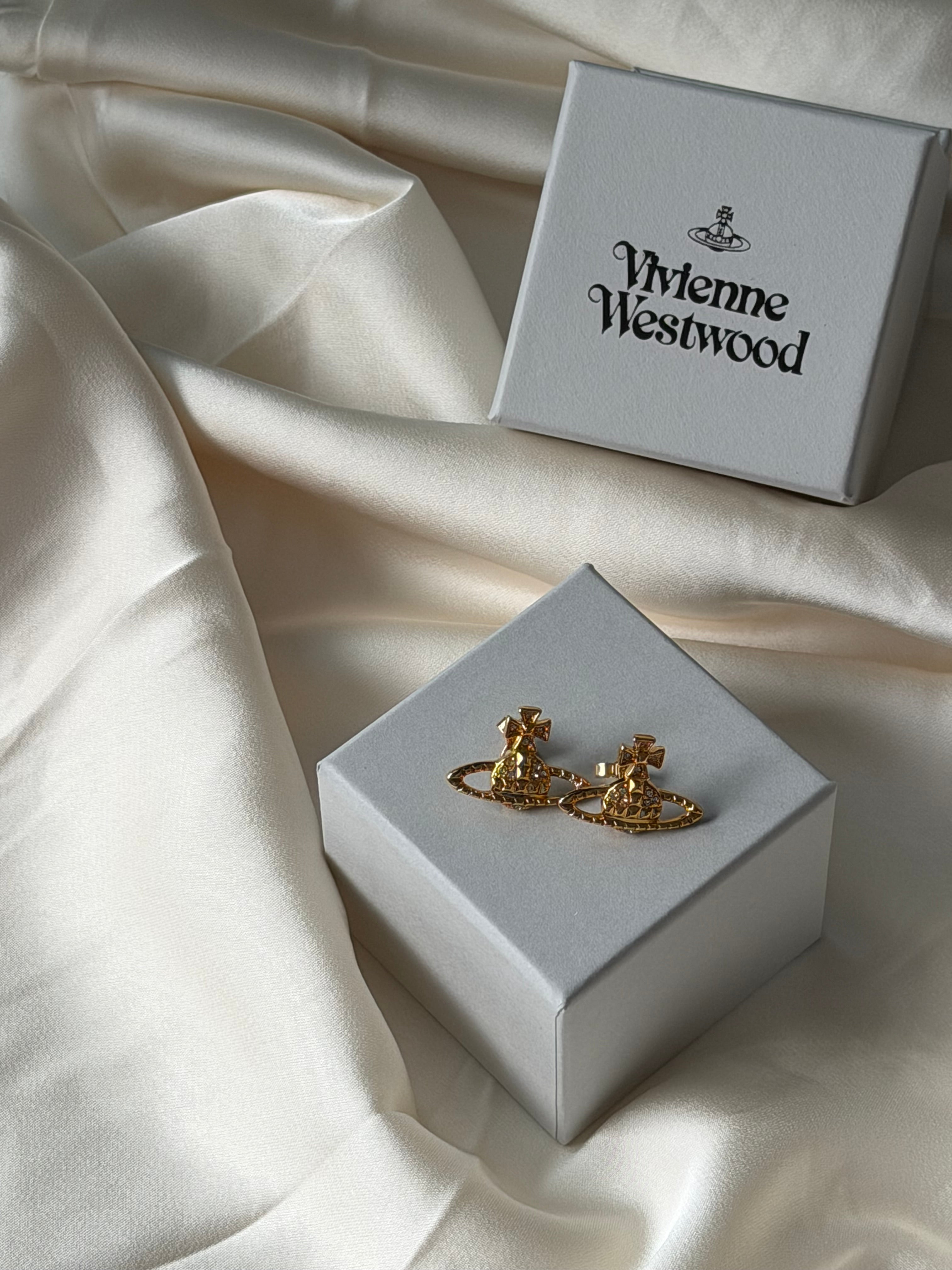 VW Mayfair Bas Relief Earrings - Gold