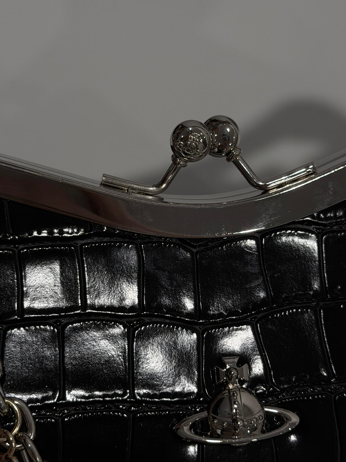 VW Charm Frame Purse - Glossy Black