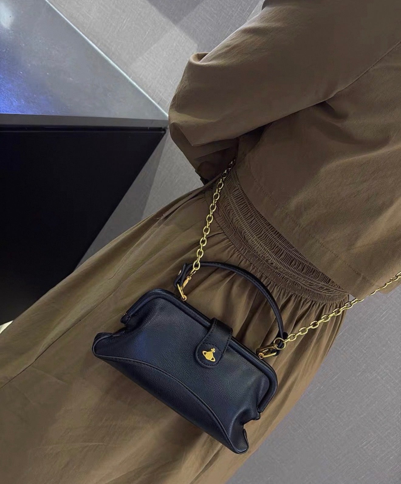 VW Jane Frame Purse - Matte Black