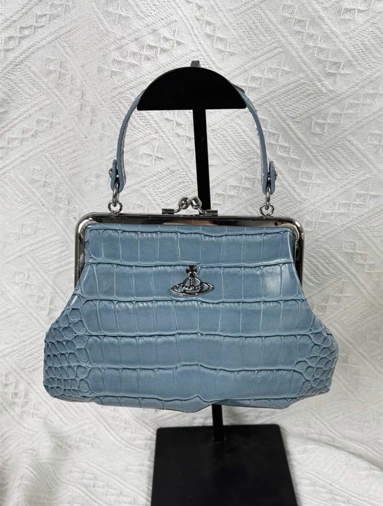 VW Granny Frame Purse - Glossy Blue