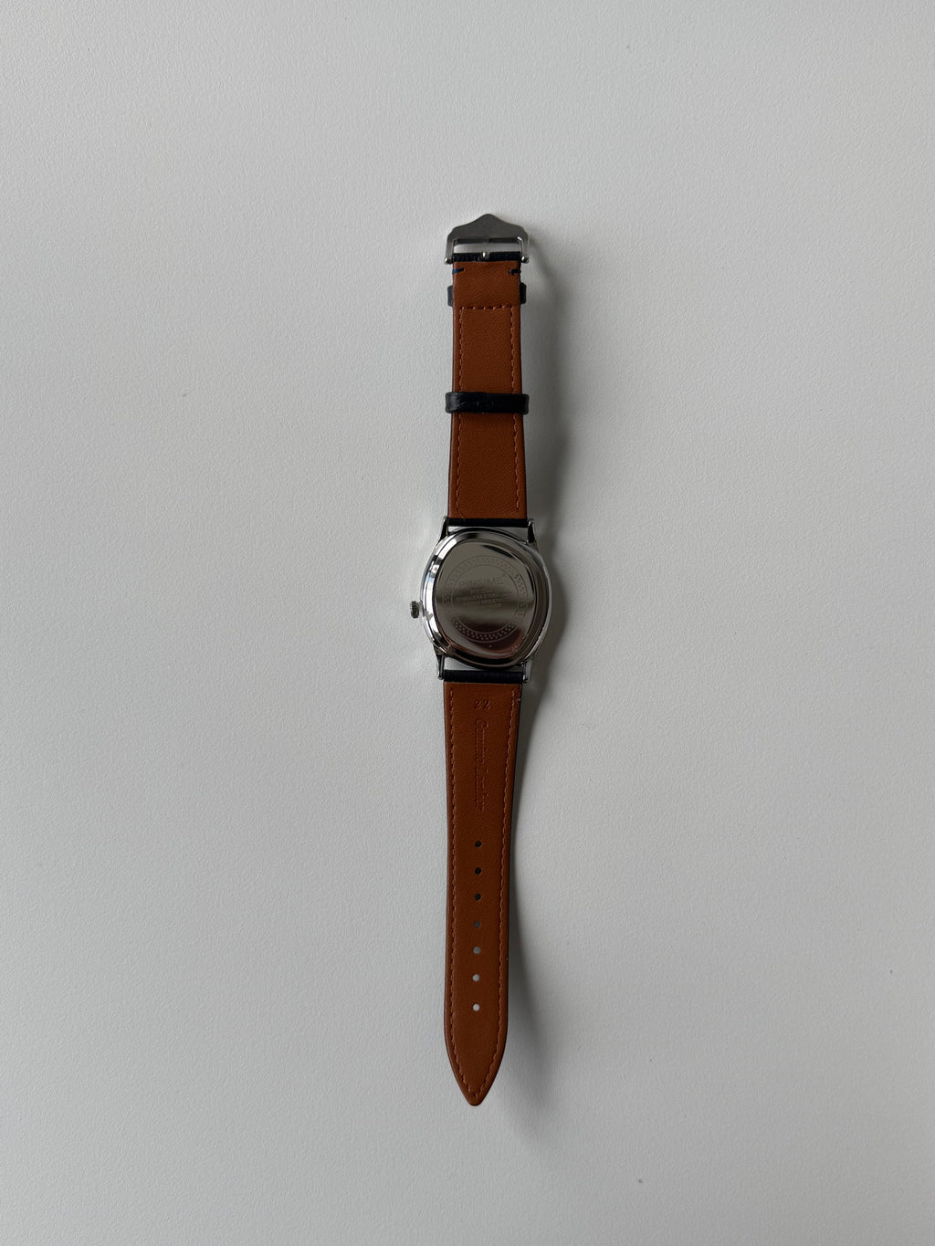 Vintage-Inspired Sculptural Watch