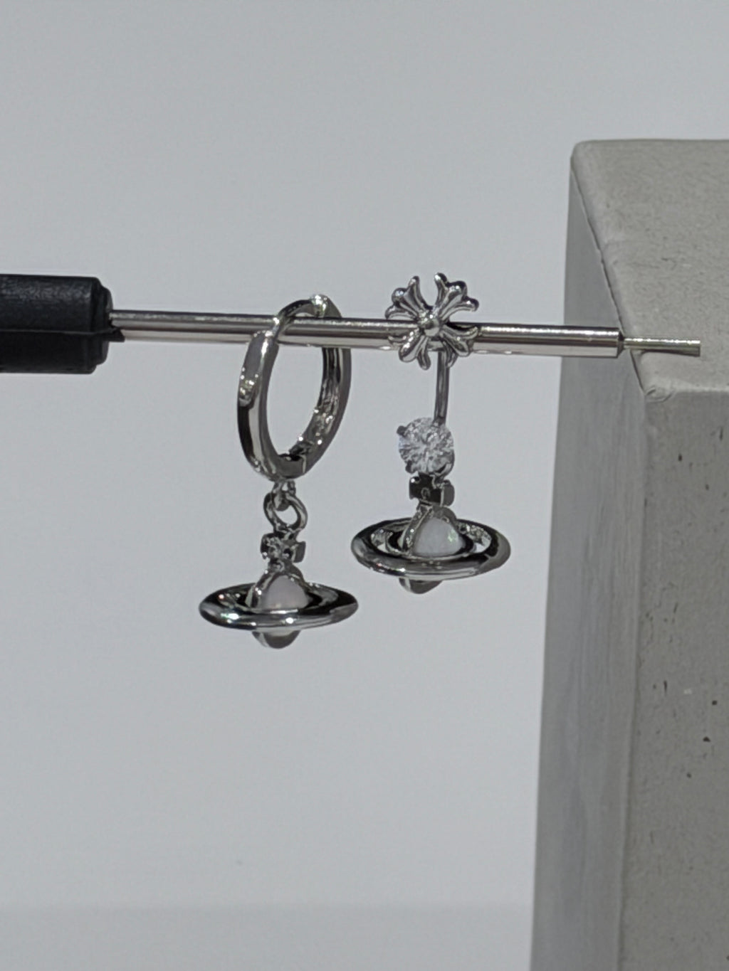 Boucles d'oreilles pendantes VW Orb - Blanc