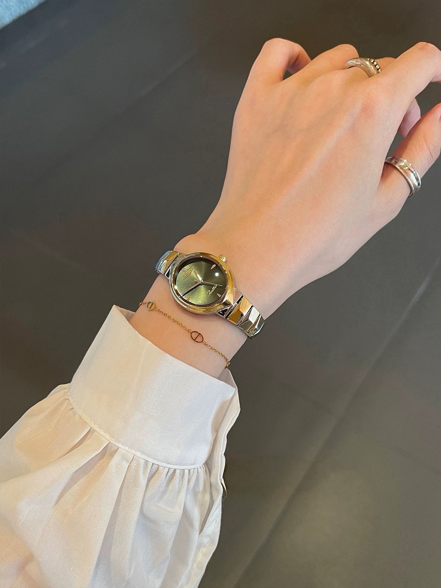 VW Armour Watch - Olive/Silver Link