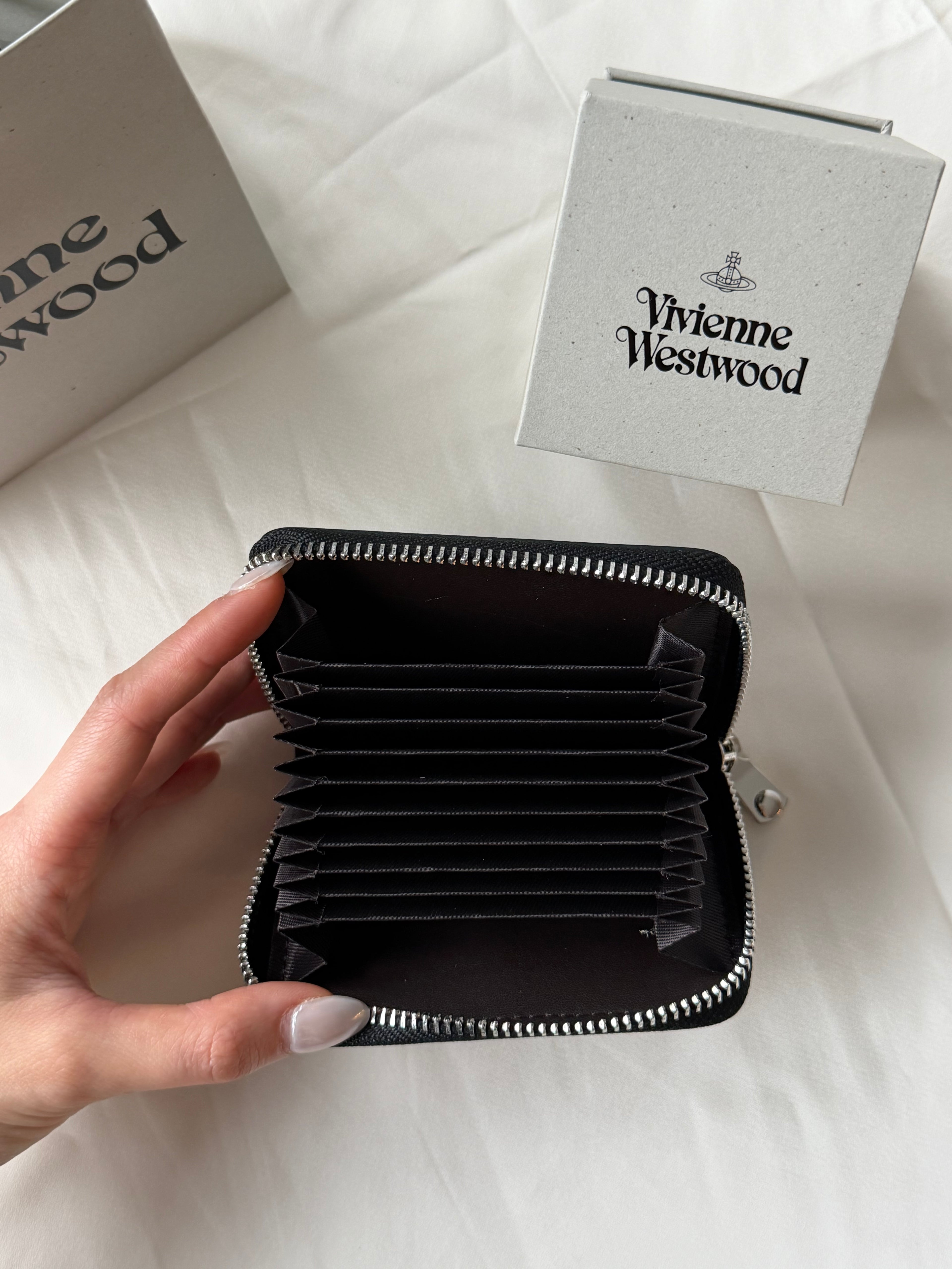 VW Accordion Zip Card Holder - Black