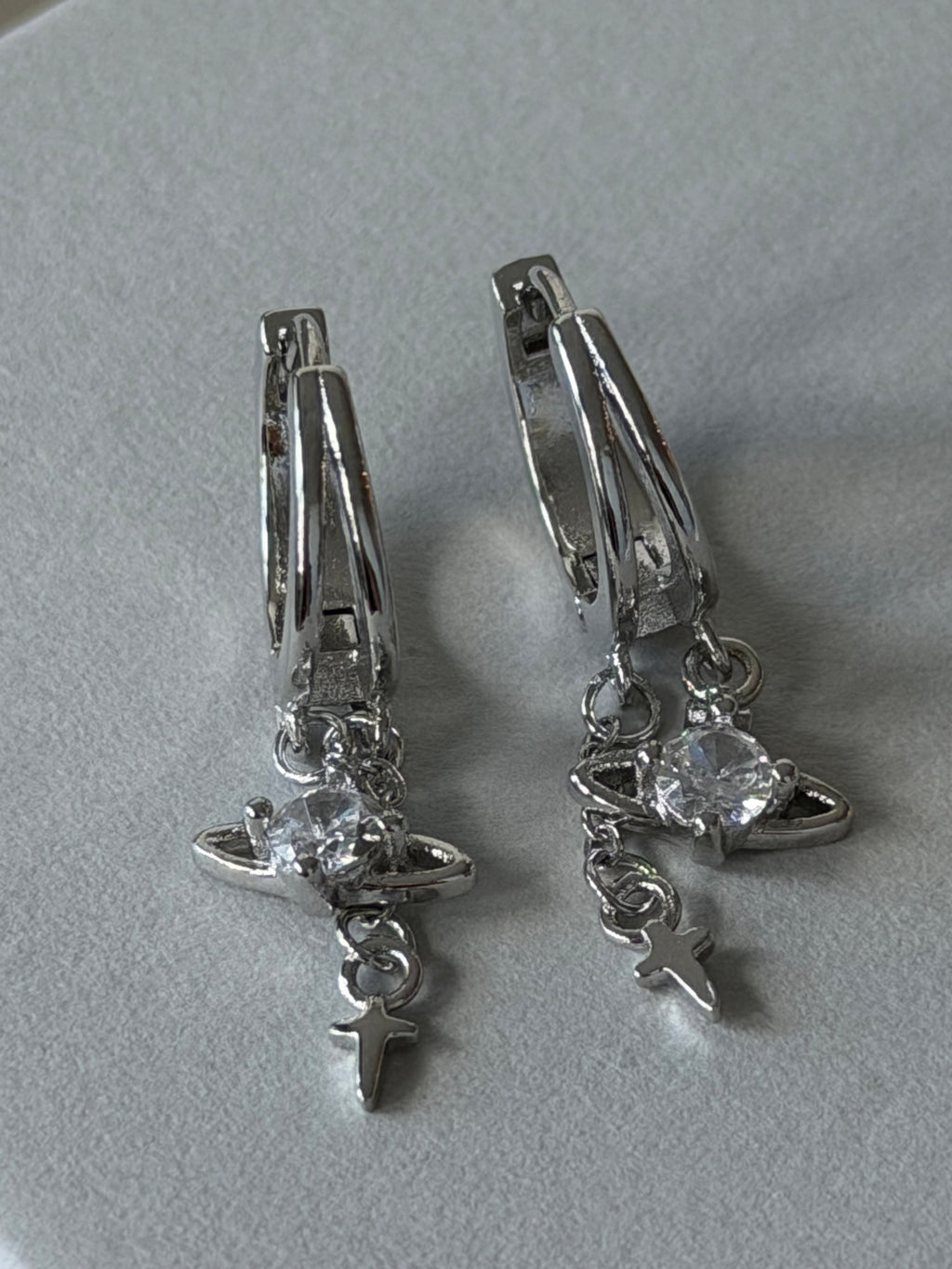 VW Issa Earrings
