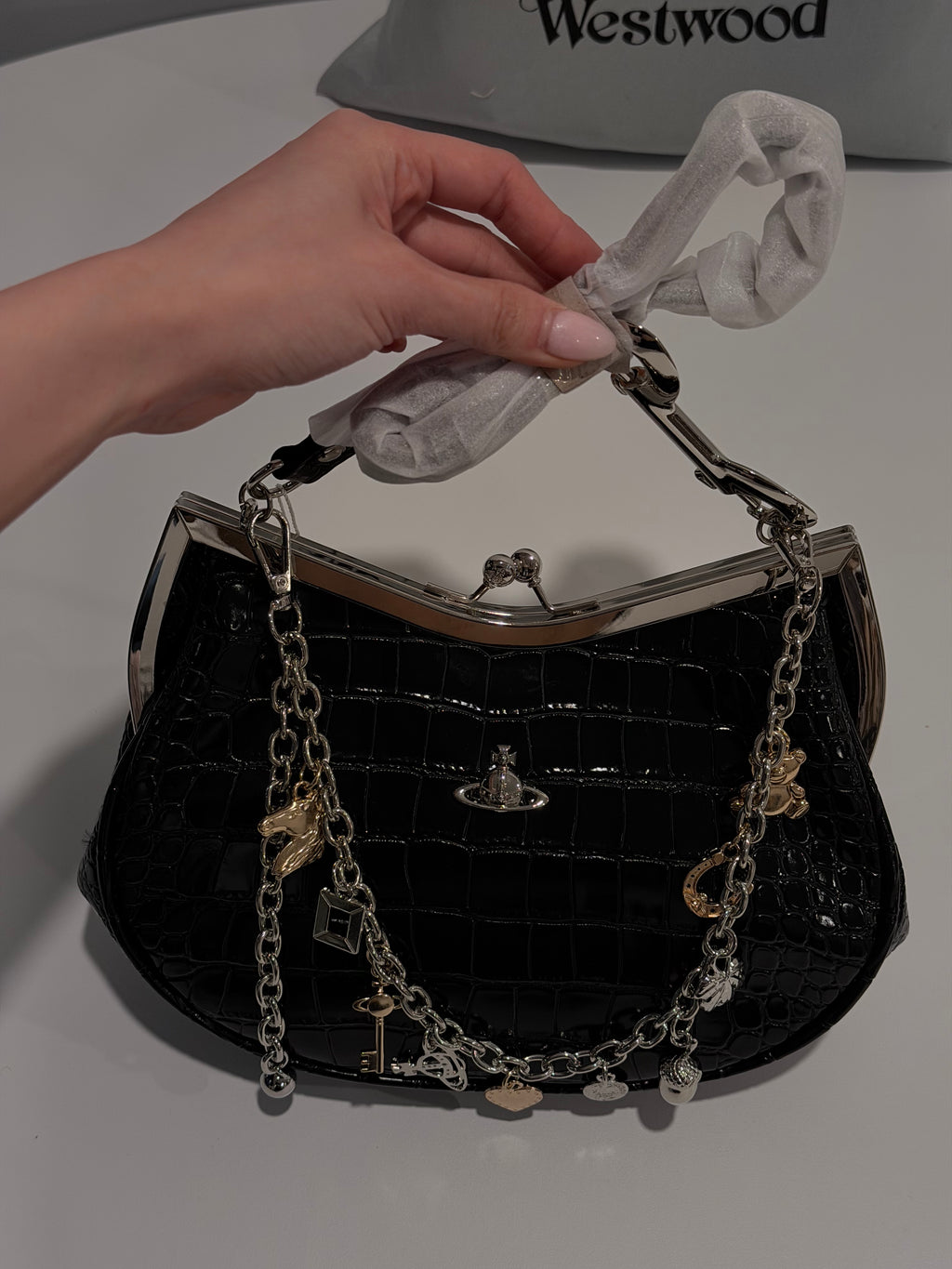 VW Charm Frame Purse - Glossy Black