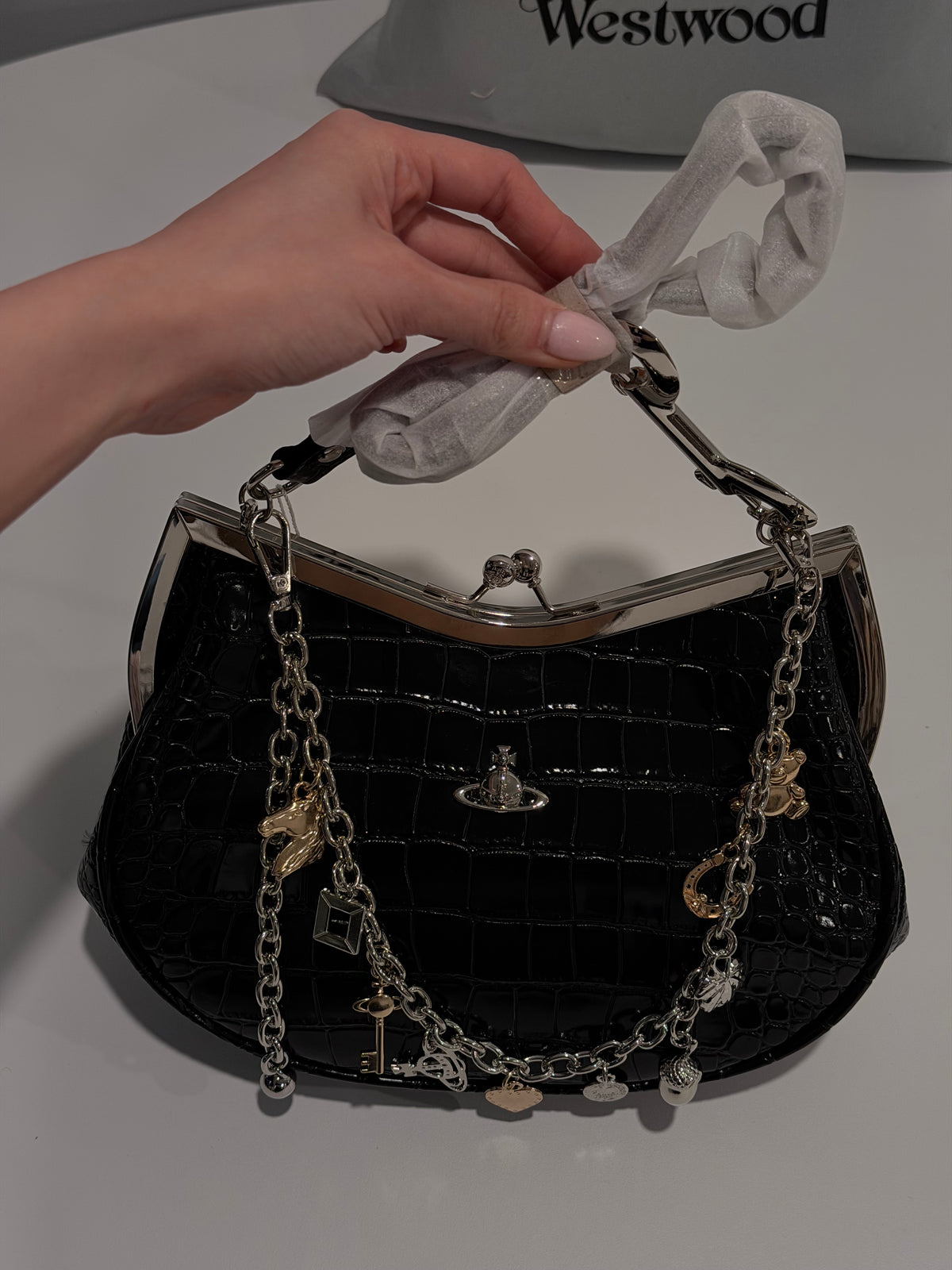 VW Charm Frame Purse - Glossy Black