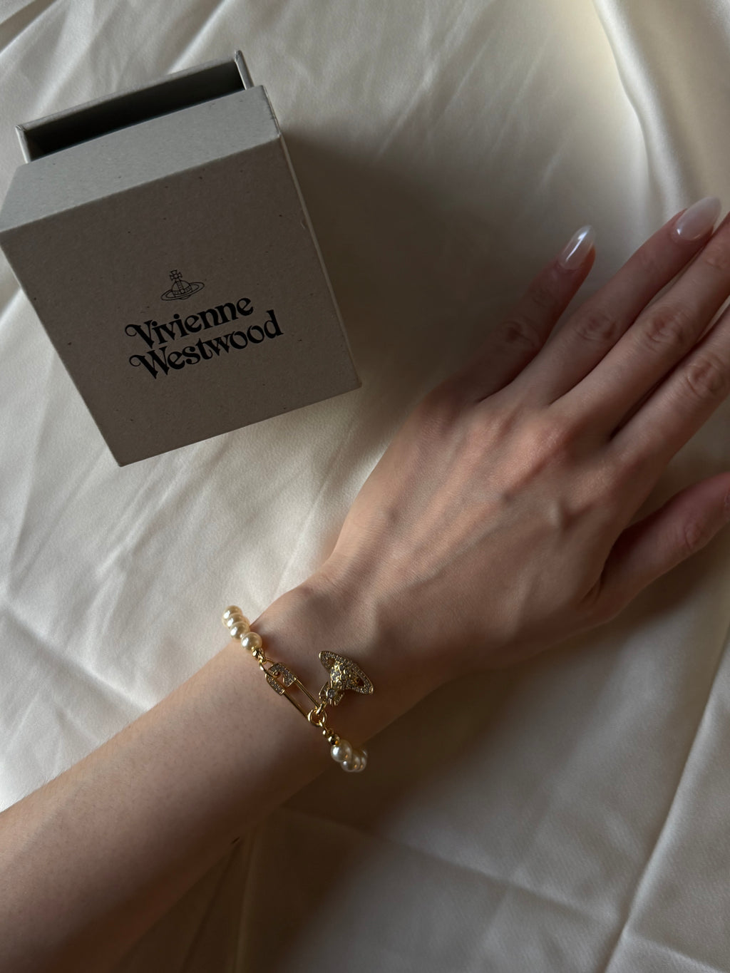 VW Lucrece Pearl Bracelet - Gold