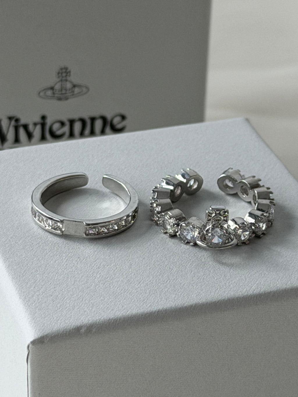 VW Crystal Orb Double Ring - Silver