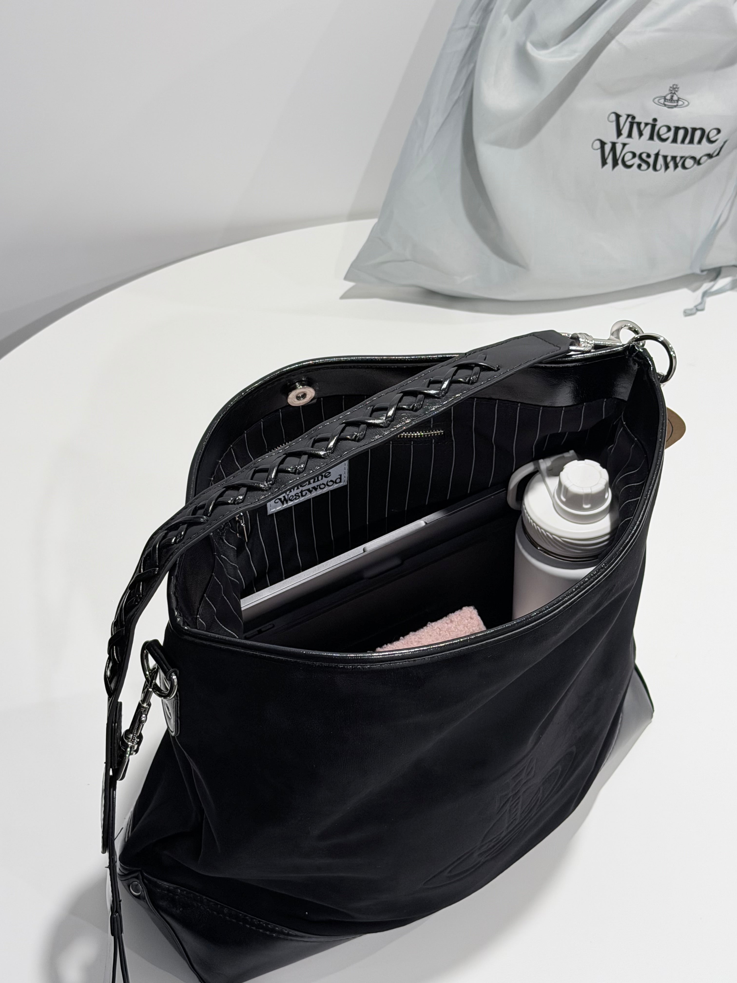 VW Maxime Large Shoulder Bag - Black