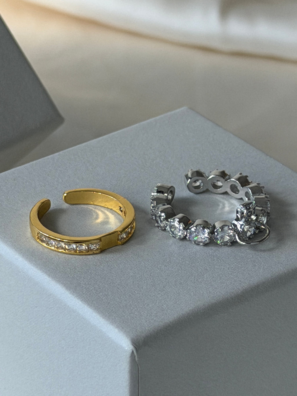 VW Crystal Orb Double Ring - Gold