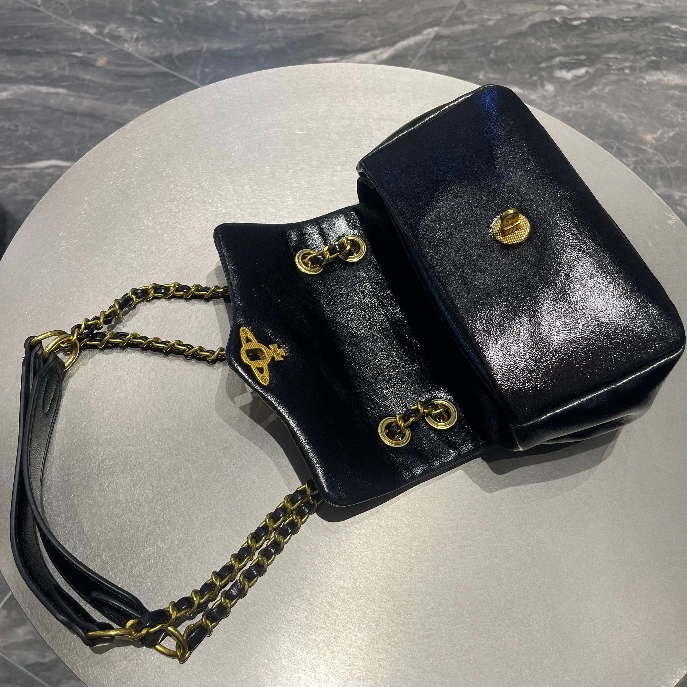 VW Anita Medium Bag - Black