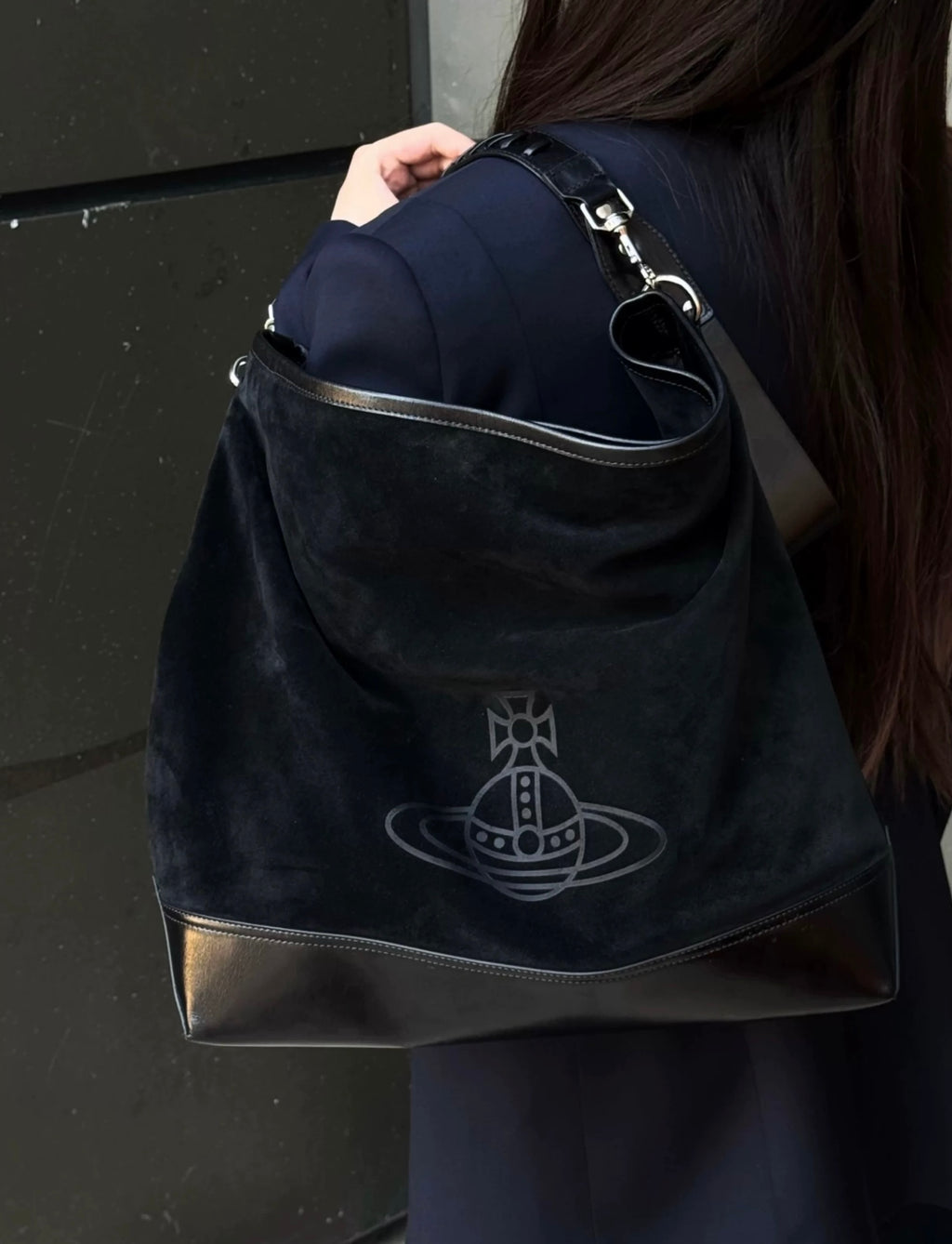 VW Maxime Large Shoulder Bag - Black