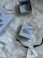 Vivienne Westwood Mini Bas Relief Pearl Choker – Silver Orb Pendant