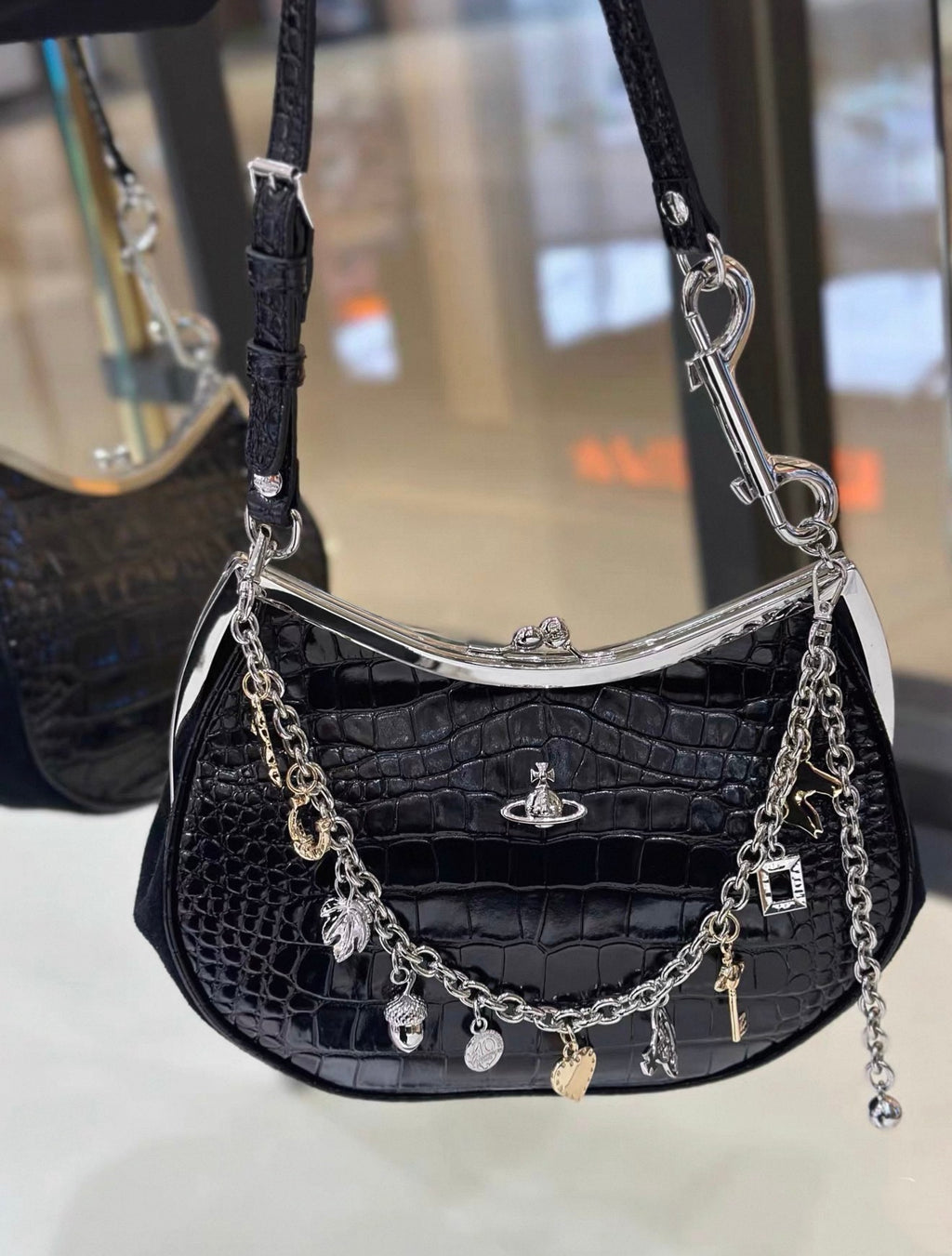 VW Charm Frame Purse - Glossy Black