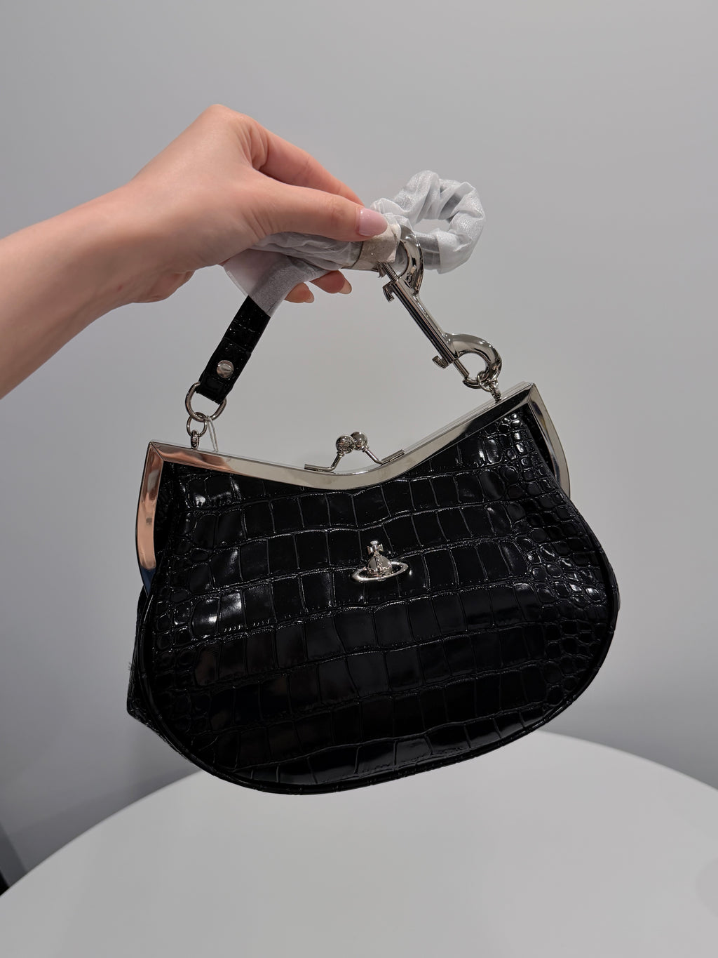 VW Charm Frame Purse - Glossy Black