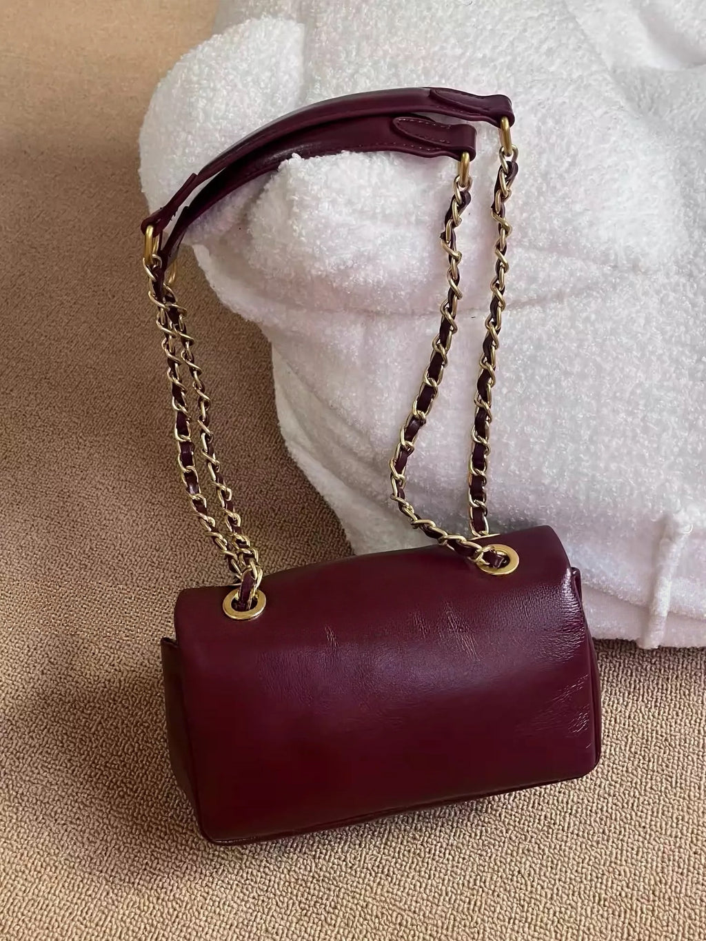 VW Anita Medium Bag - Maroon