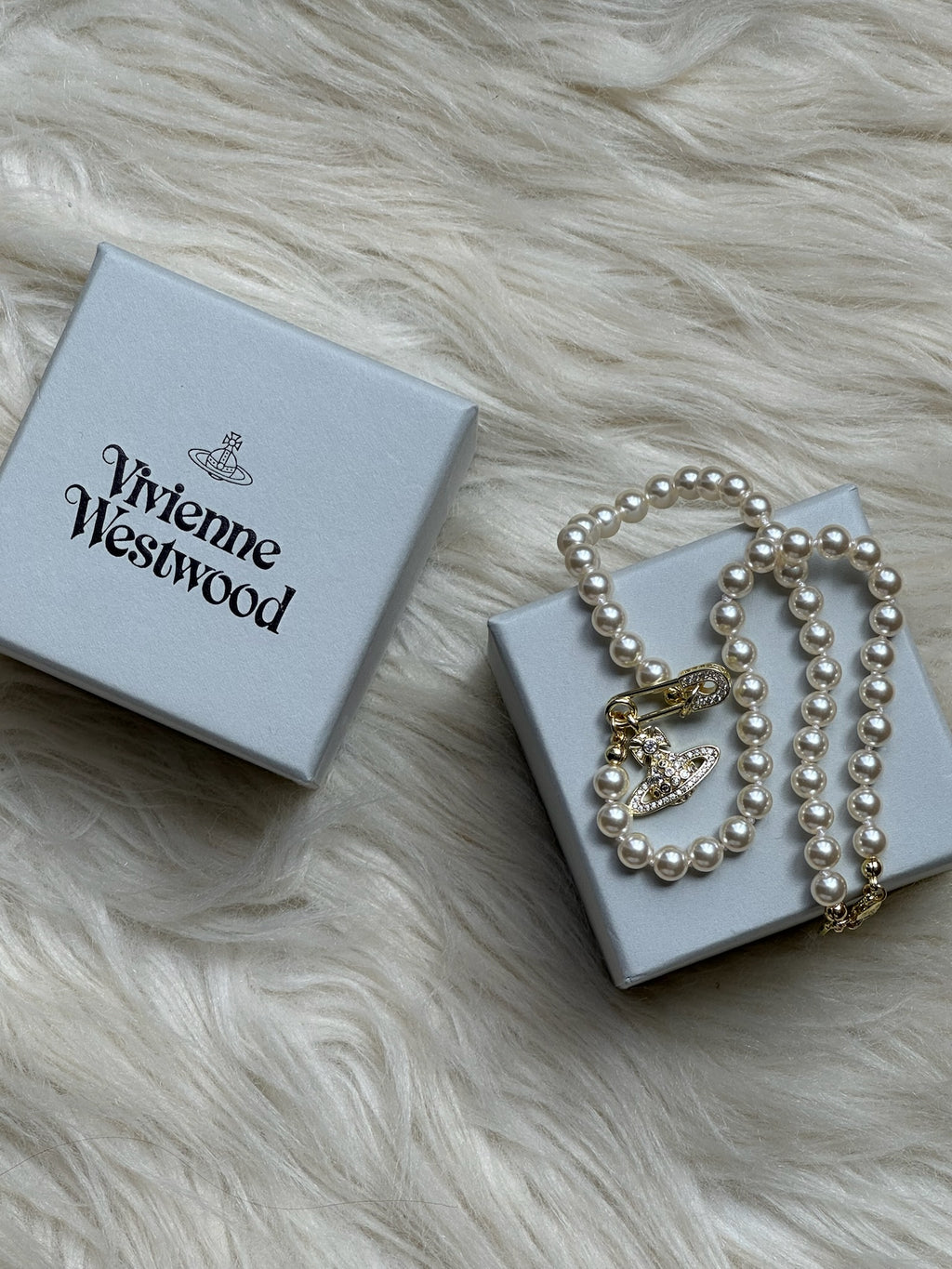 VW Lucrece Pearl Necklace - Gold