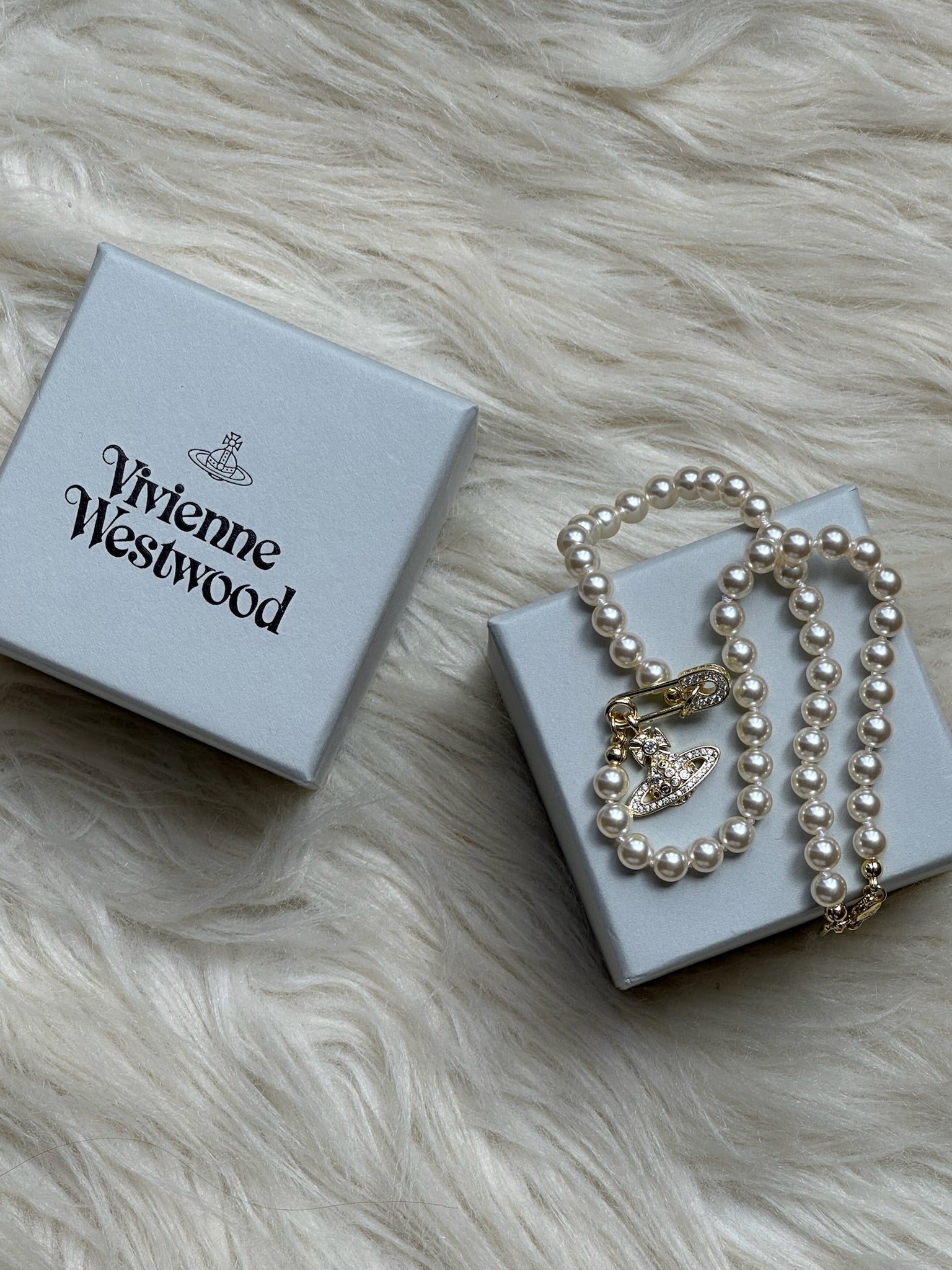 VW Lucrece Pearl Necklace - Gold