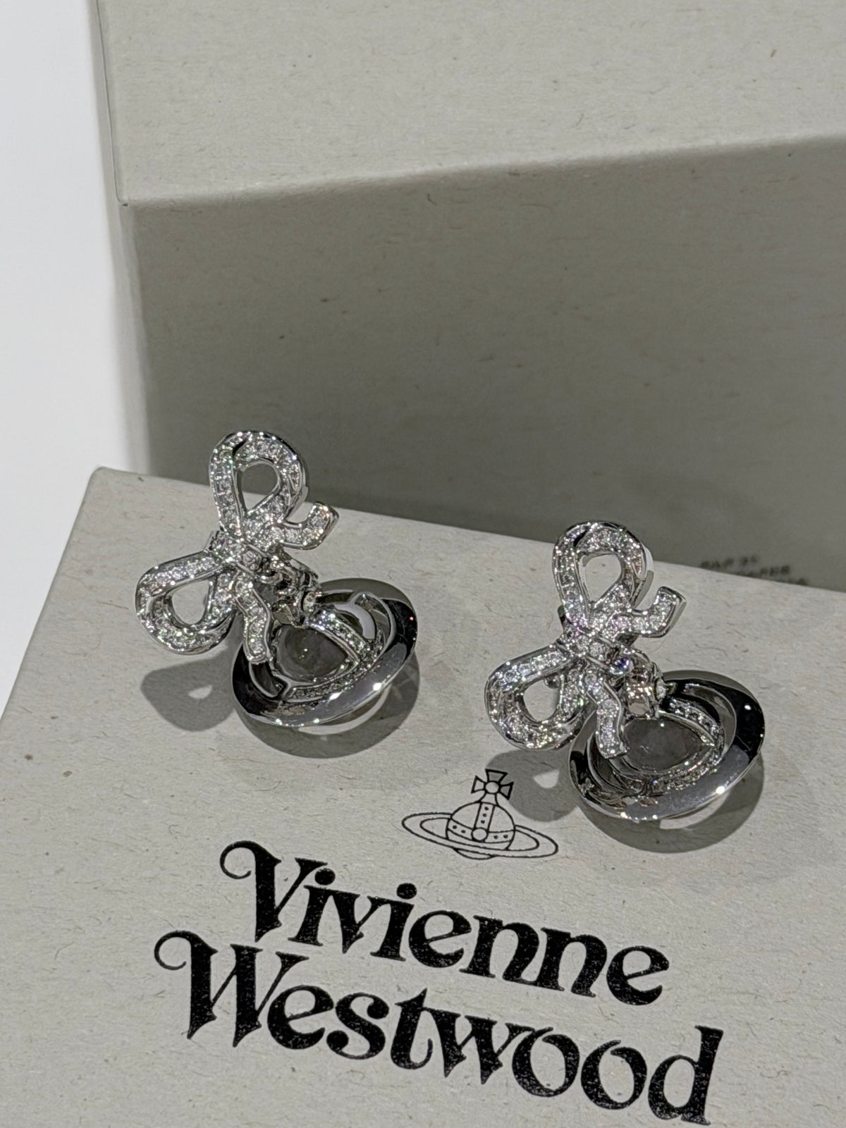 Boucles d'oreilles VW Ribbon Orb Drop - Argent